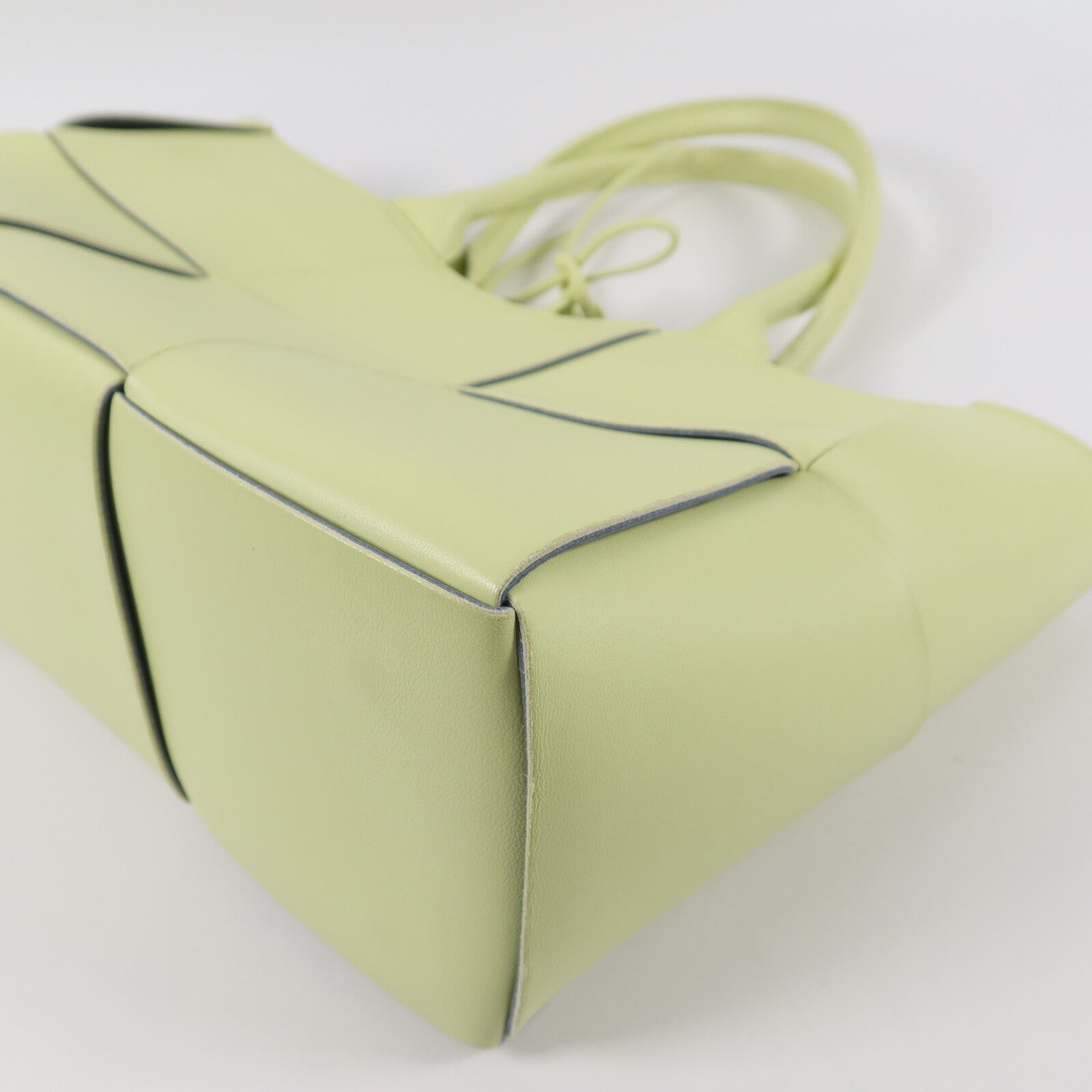 BOTTEGA VENETA 牛皮皮革Small Arco手挽袋