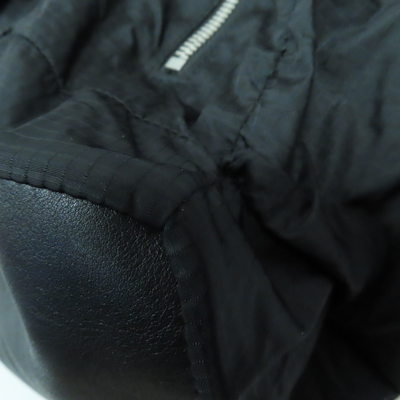 Salvatore Ferragamo 【激減優惠】尼龍/皮革Rucksack銀扣背包黑色