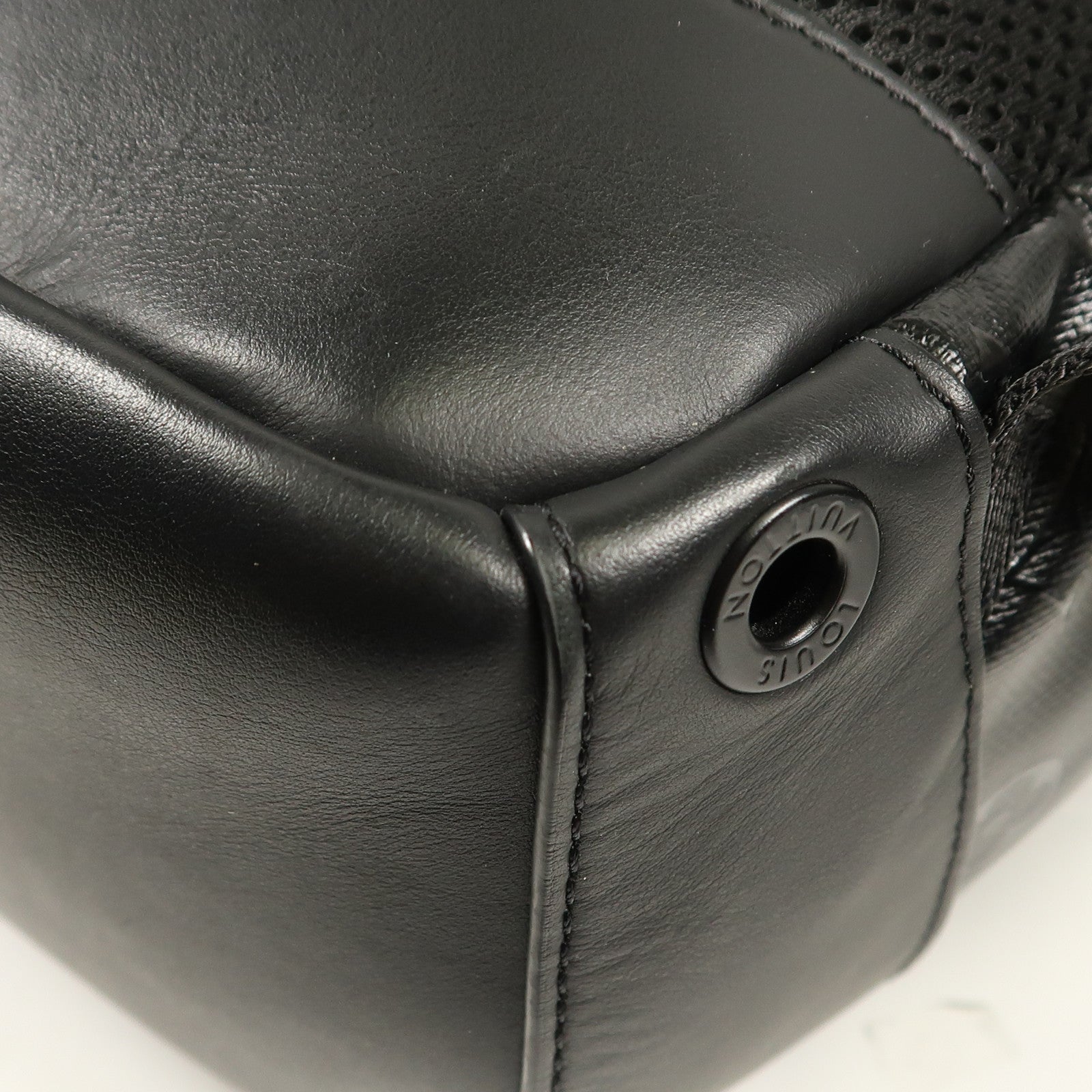 LOUIS VUITTON Monogram Storm Ski Backpack背包