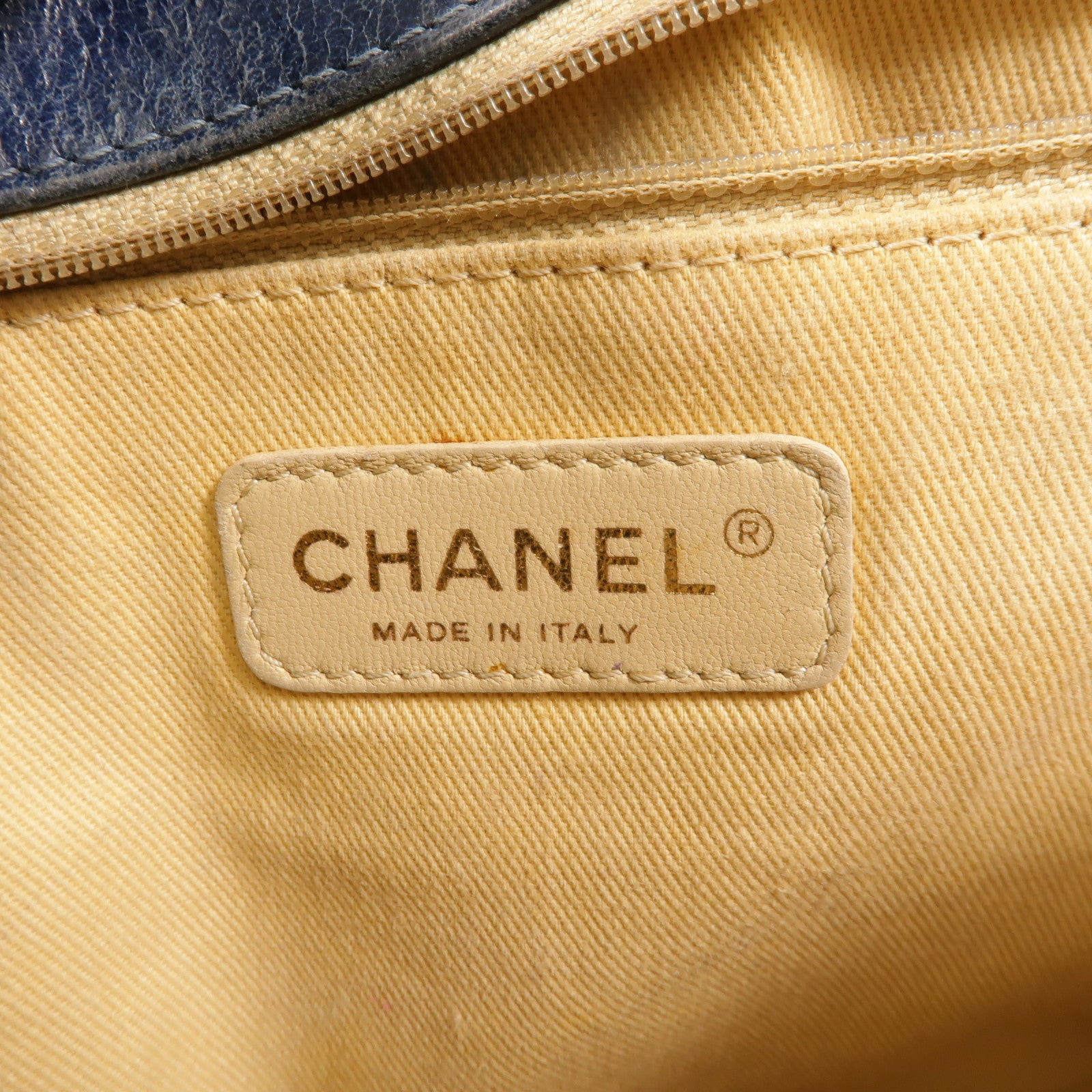 CHANEL 牛皮皮革Boy Chanel肩背袋