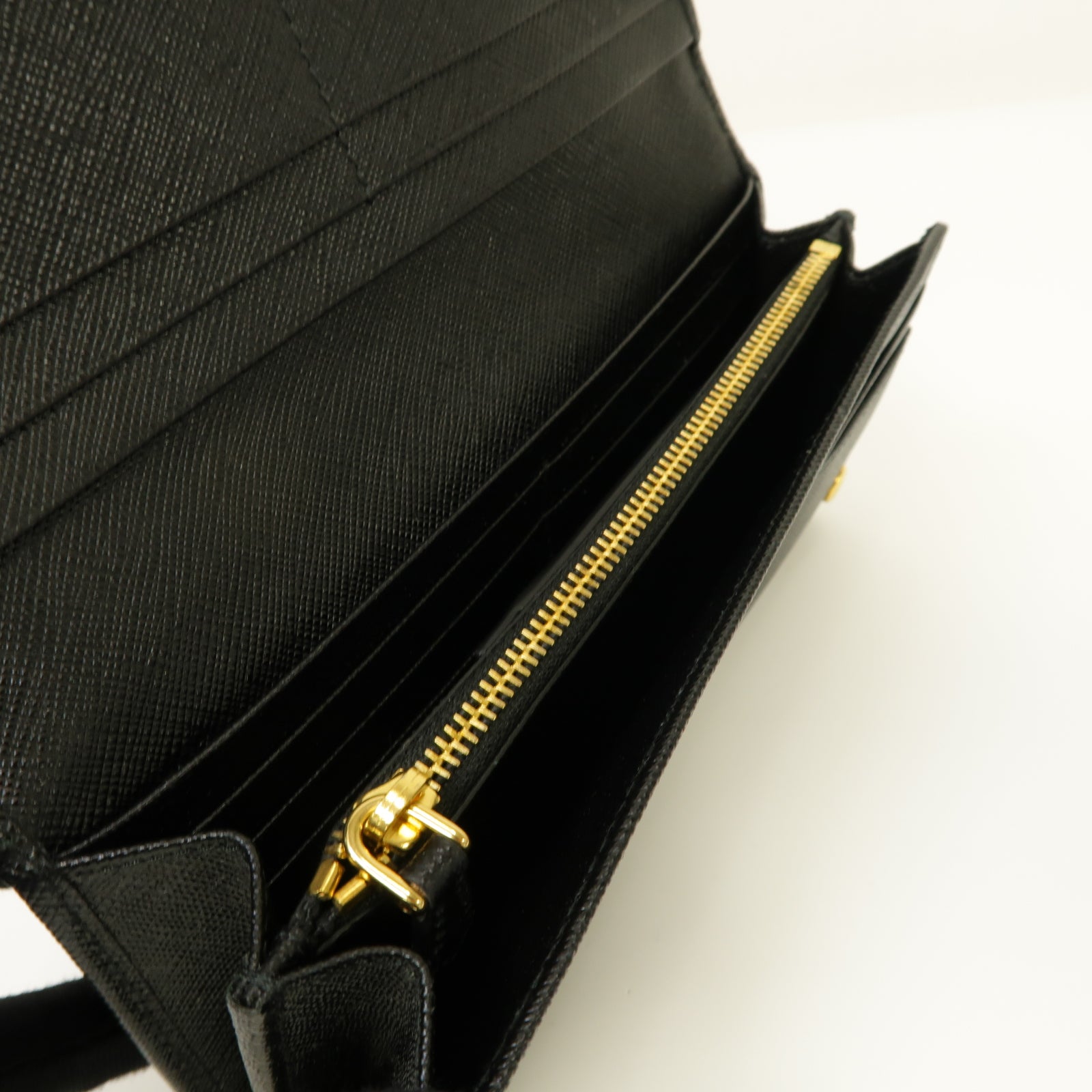 PRADA 牛皮皮革Long wallet金扣長錢包黒色