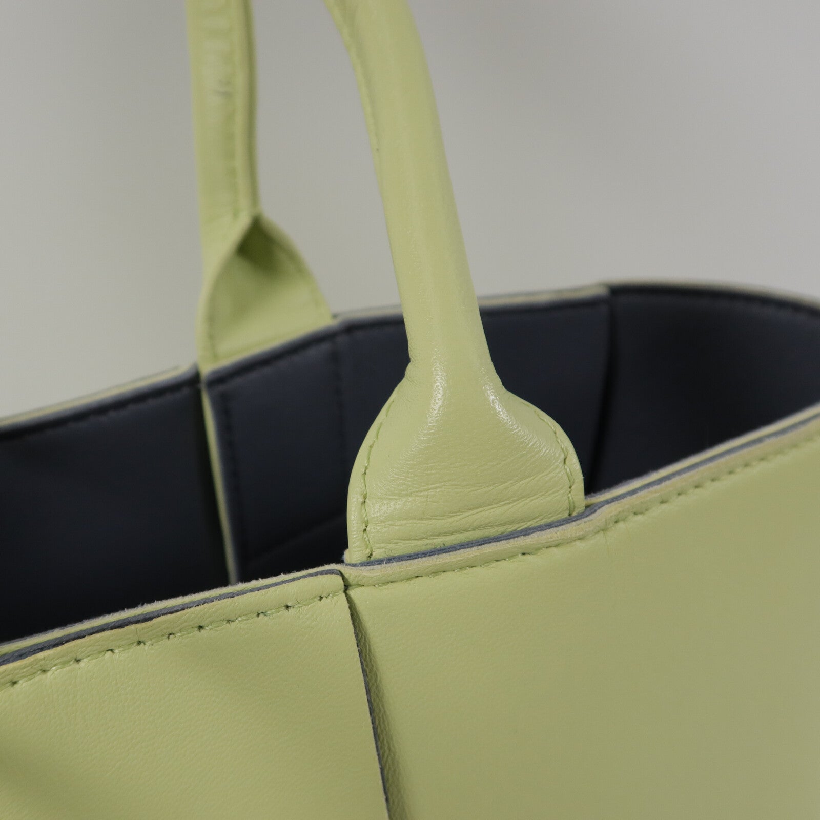 BOTTEGA VENETA 牛皮皮革Small Arco手挽袋