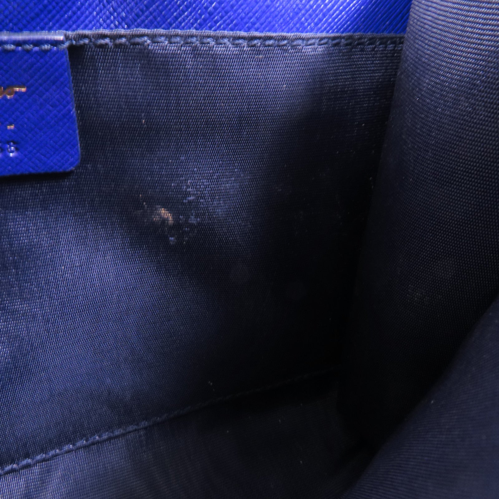 Salvatore Ferragamo 牛皮皮革Vara Bow Mini金扣肩背袋