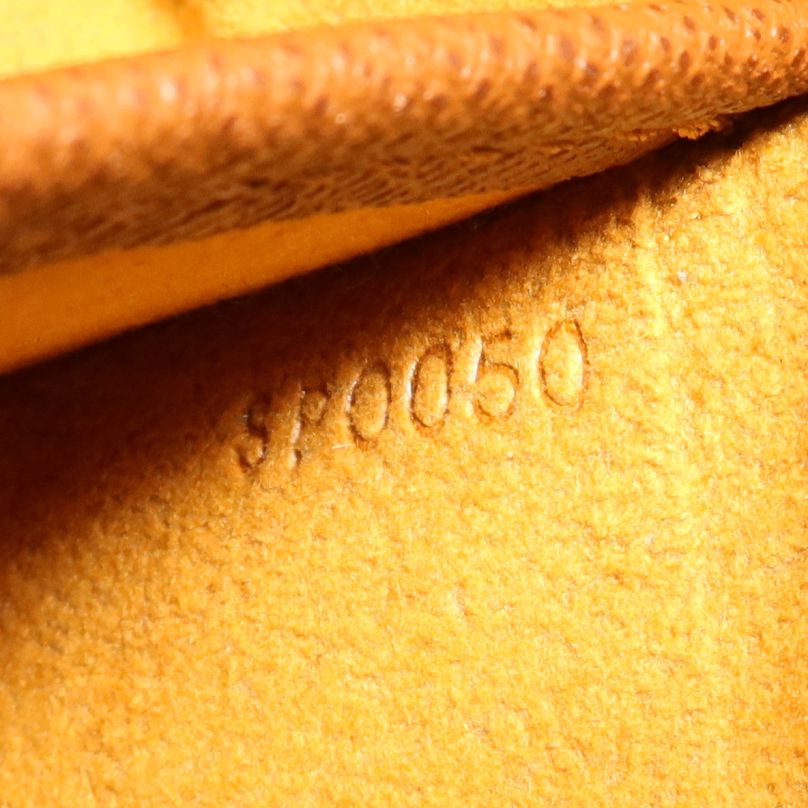 LOUIS VUITTON Monogram Musette Tango Short Shoulder金扣肩背袋