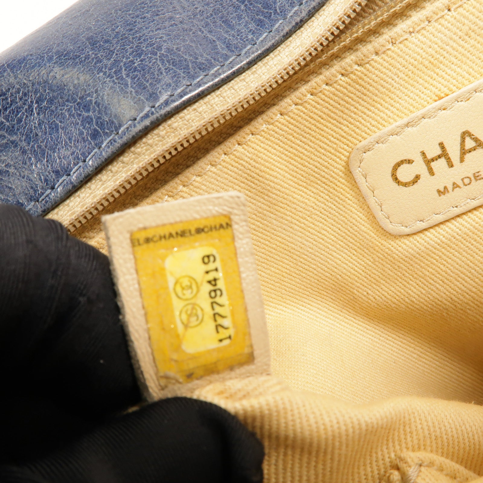 CHANEL 牛皮皮革Boy Chanel肩背袋