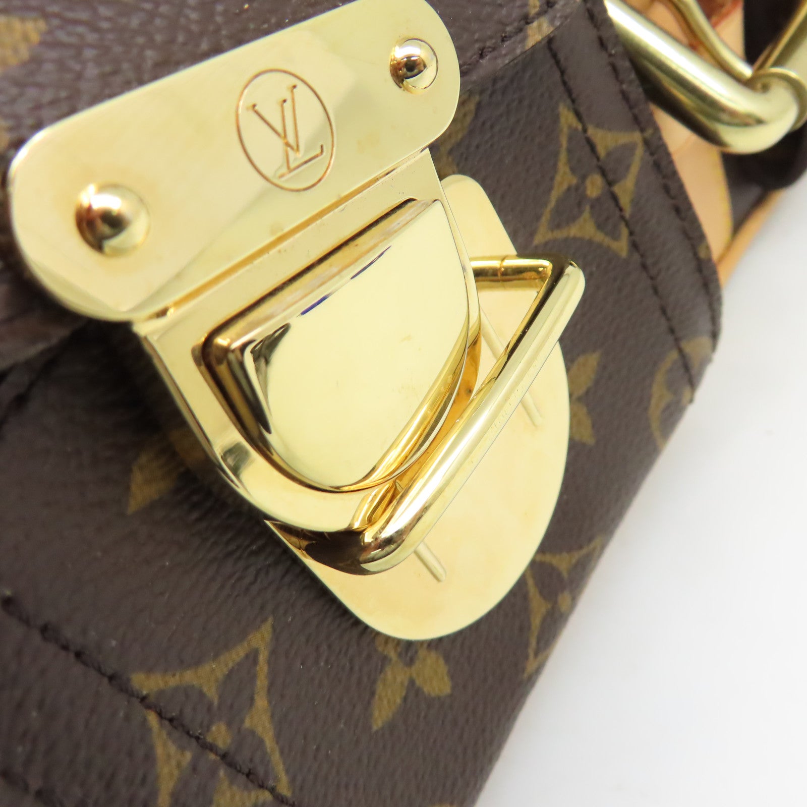 LOUIS VUITTON Monogram Hudson Shoulder Bag金扣肩背袋啡色