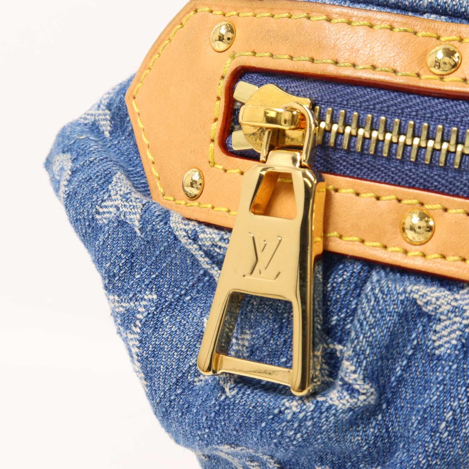 LOUIS VUITTON Monogram Denim Bum Bag腰包