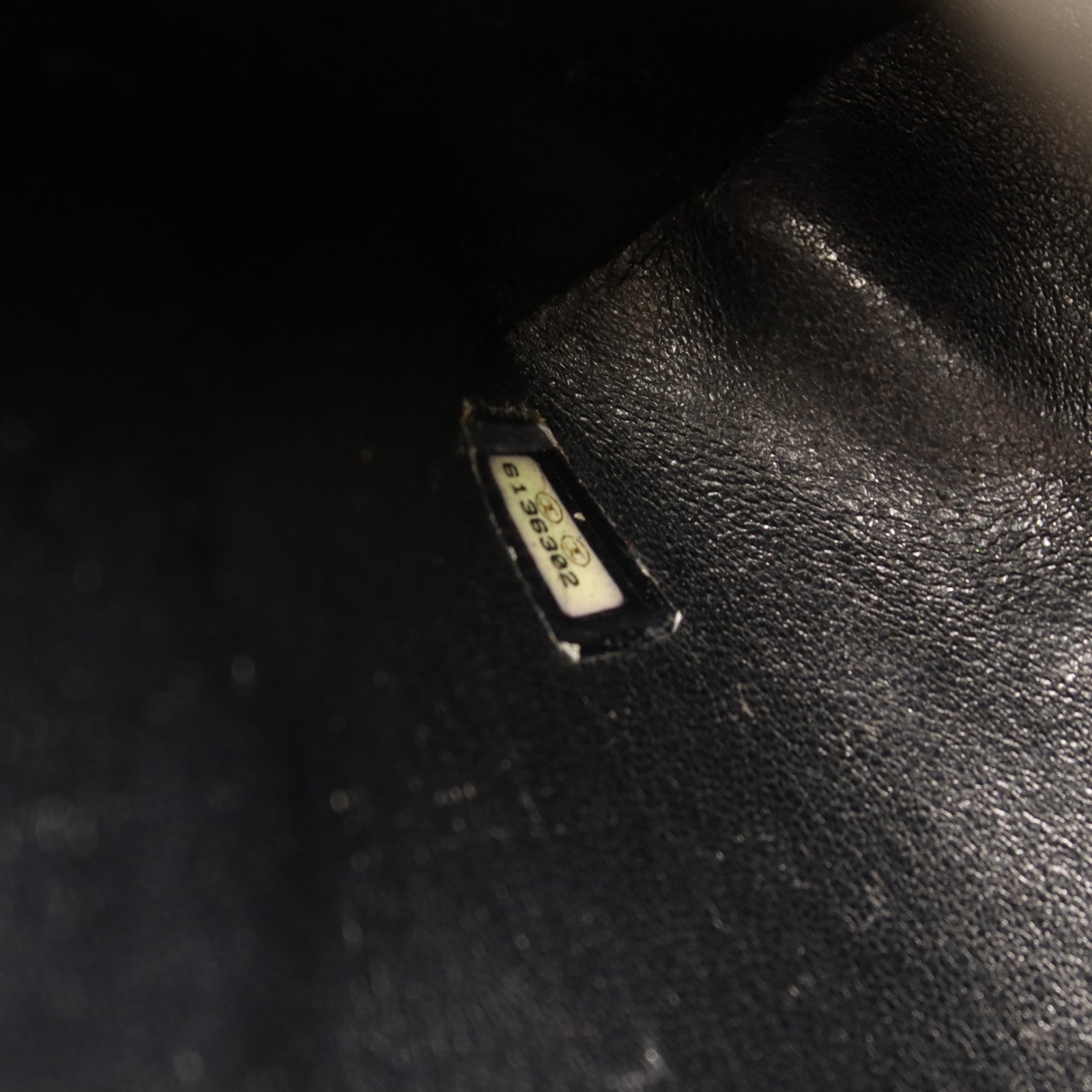 CHANEL 牛皮皮革Matelasse Bag銀扣手挽袋