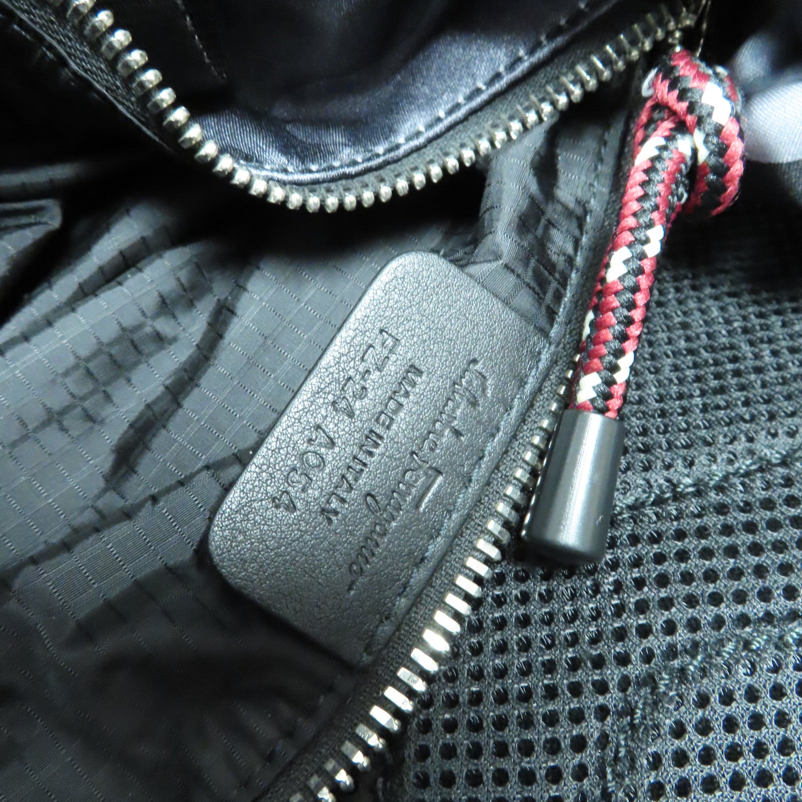 Salvatore Ferragamo 【激減優惠】尼龍/皮革Rucksack銀扣背包黑色