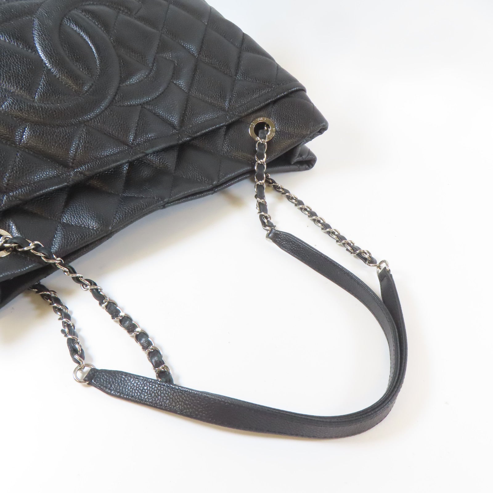 CHANEL 菱格Caviar皮革Totebag銀扣鏈帶肩背袋黑色