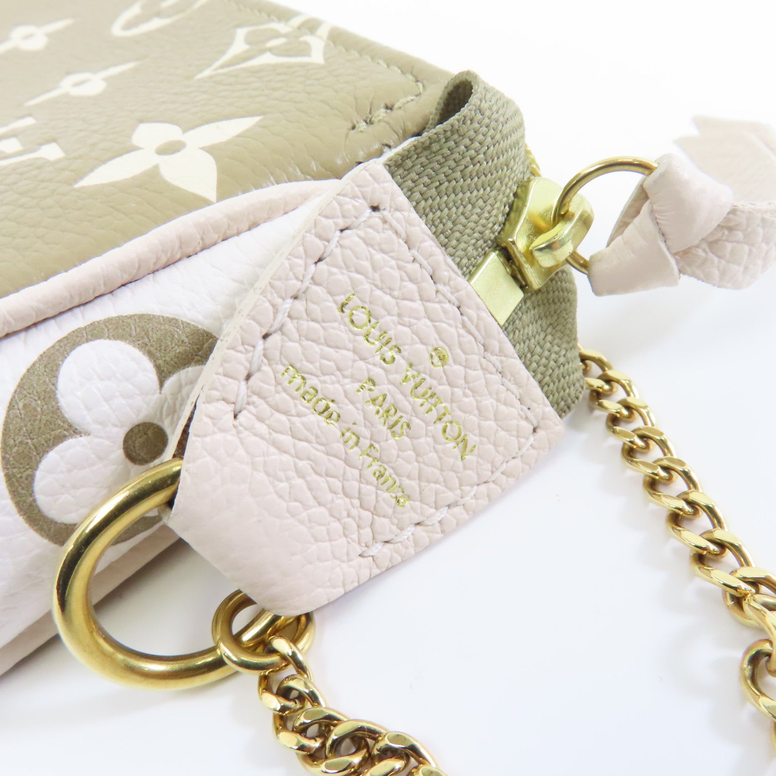 LOUIS VUITTON Monogram Empreinte Mini Pochette Accessories金扣手挽袋綠色/米色/白色