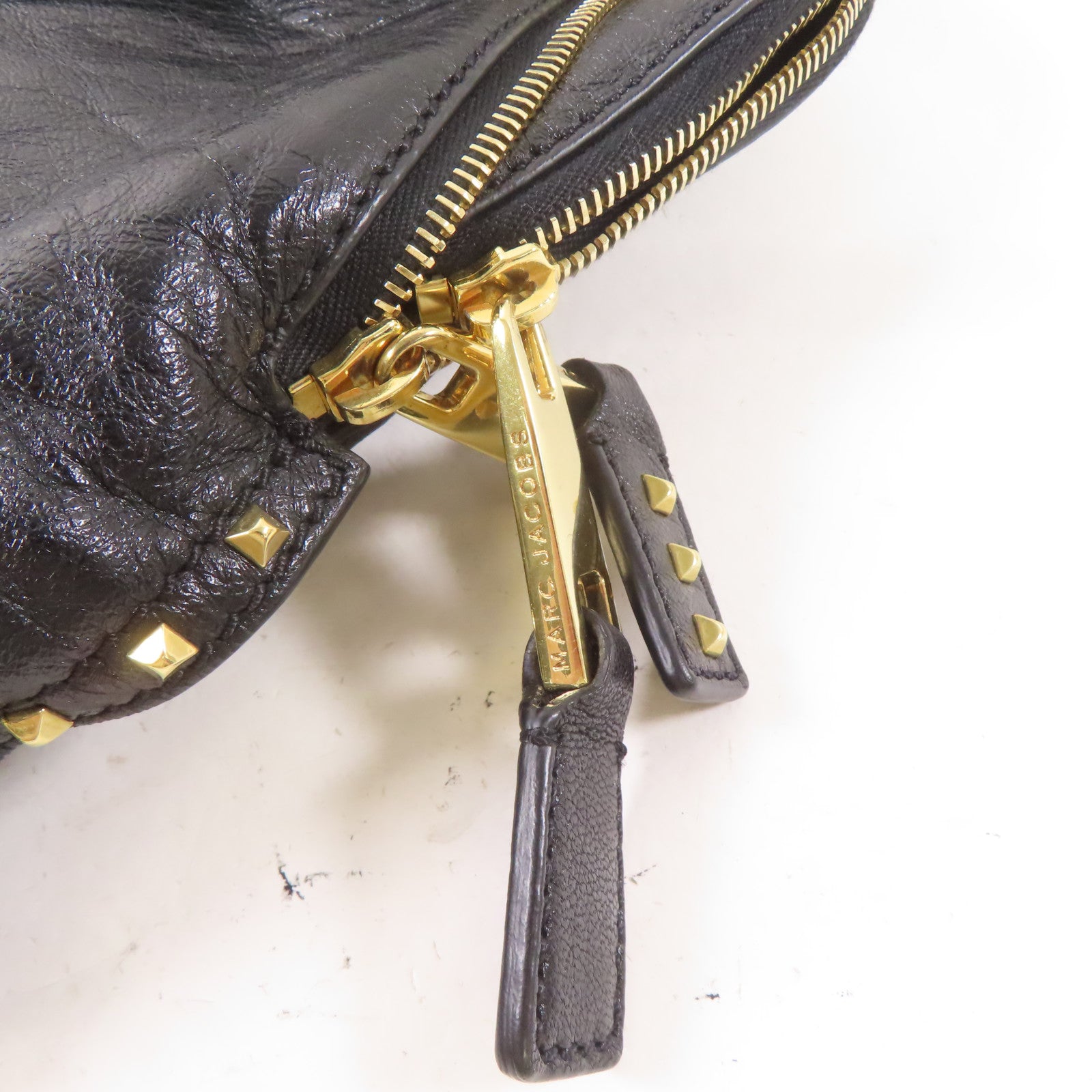 MARC JACOBS 牛皮皮革Handbag金扣手挽袋黑色