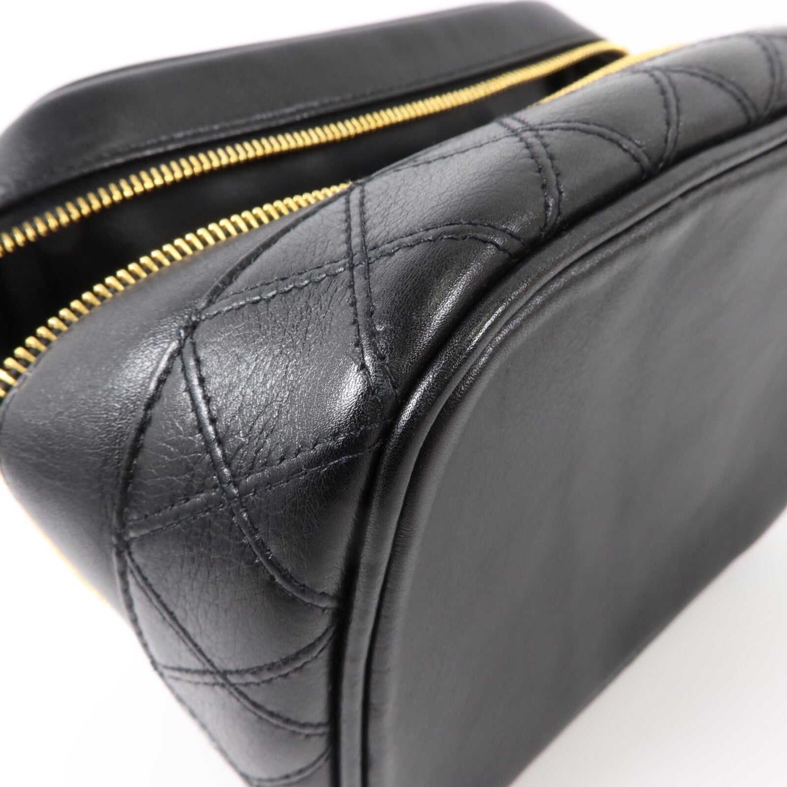 CHANEL 牛皮皮革Vintage Vanity Case金扣化妝袋