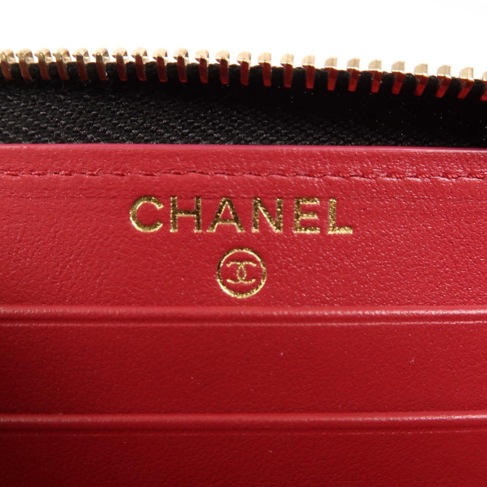 CHANEL 羊皮皮革Wallet金扣錢包