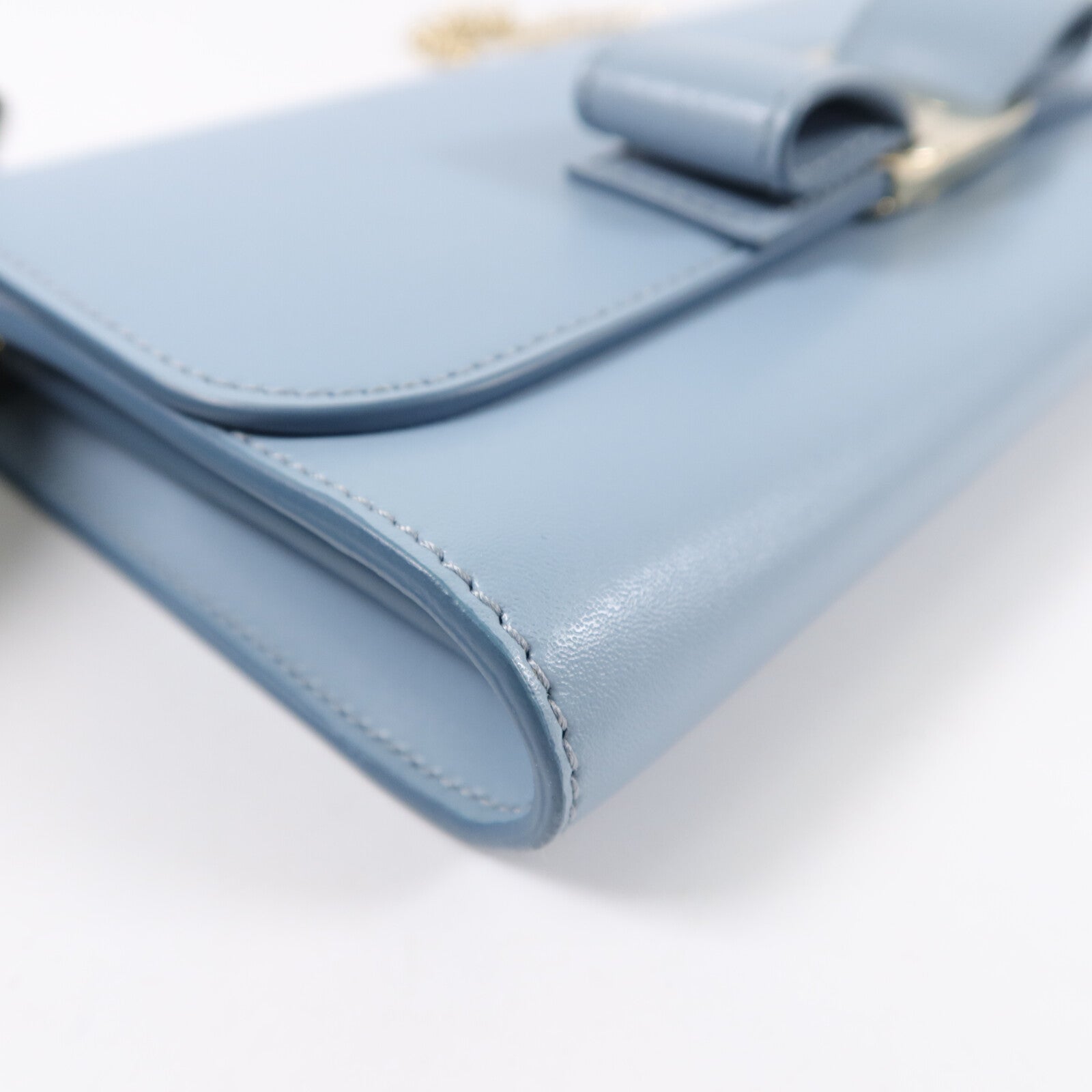 Salvatore Ferragamo 牛皮皮革Vara Bow Wallet On Chain鏈帶肩背袋