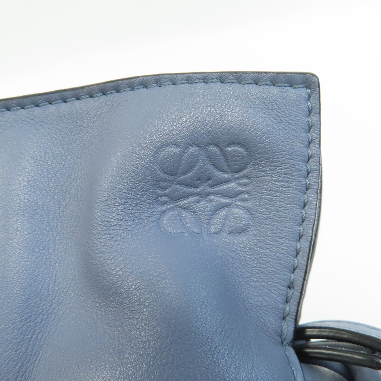 LOEWE 牛皮皮革Flamenco金扣肩背袋藍色