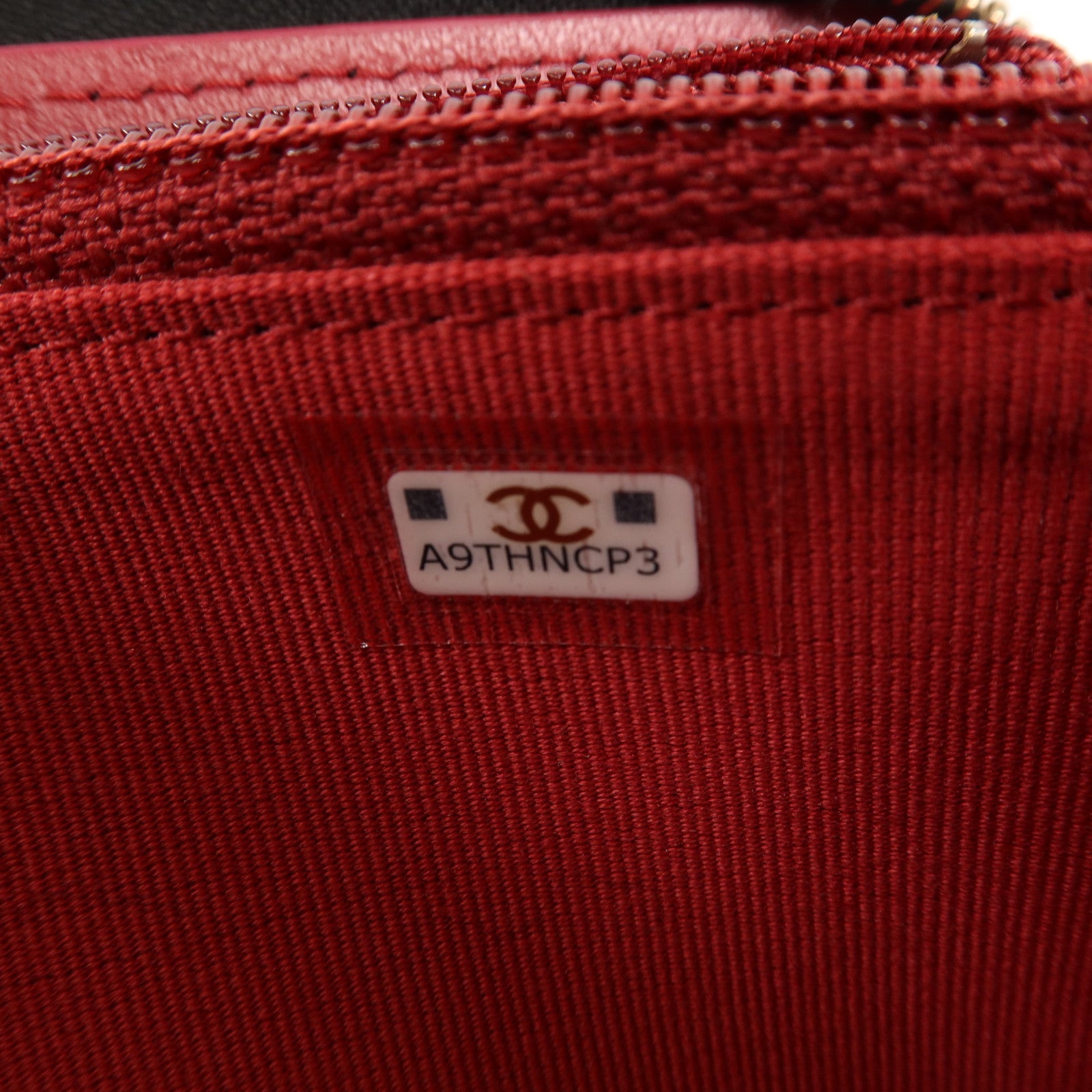 CHANEL 羊皮皮革Wallet金扣錢包