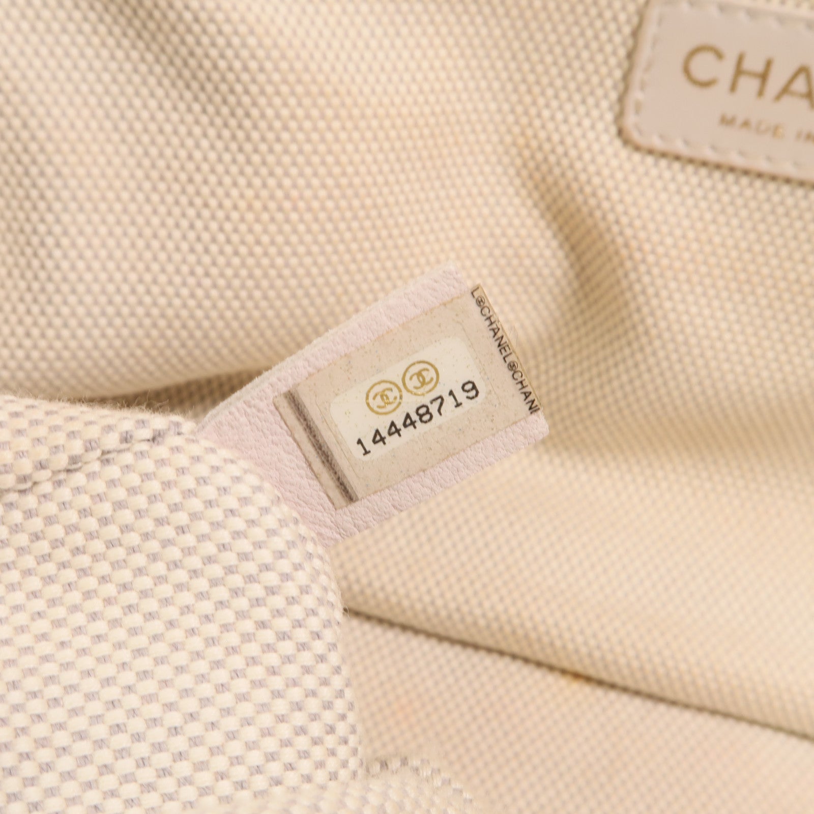 CHANEL 牛皮皮革Chain Shoulder金扣肩背袋