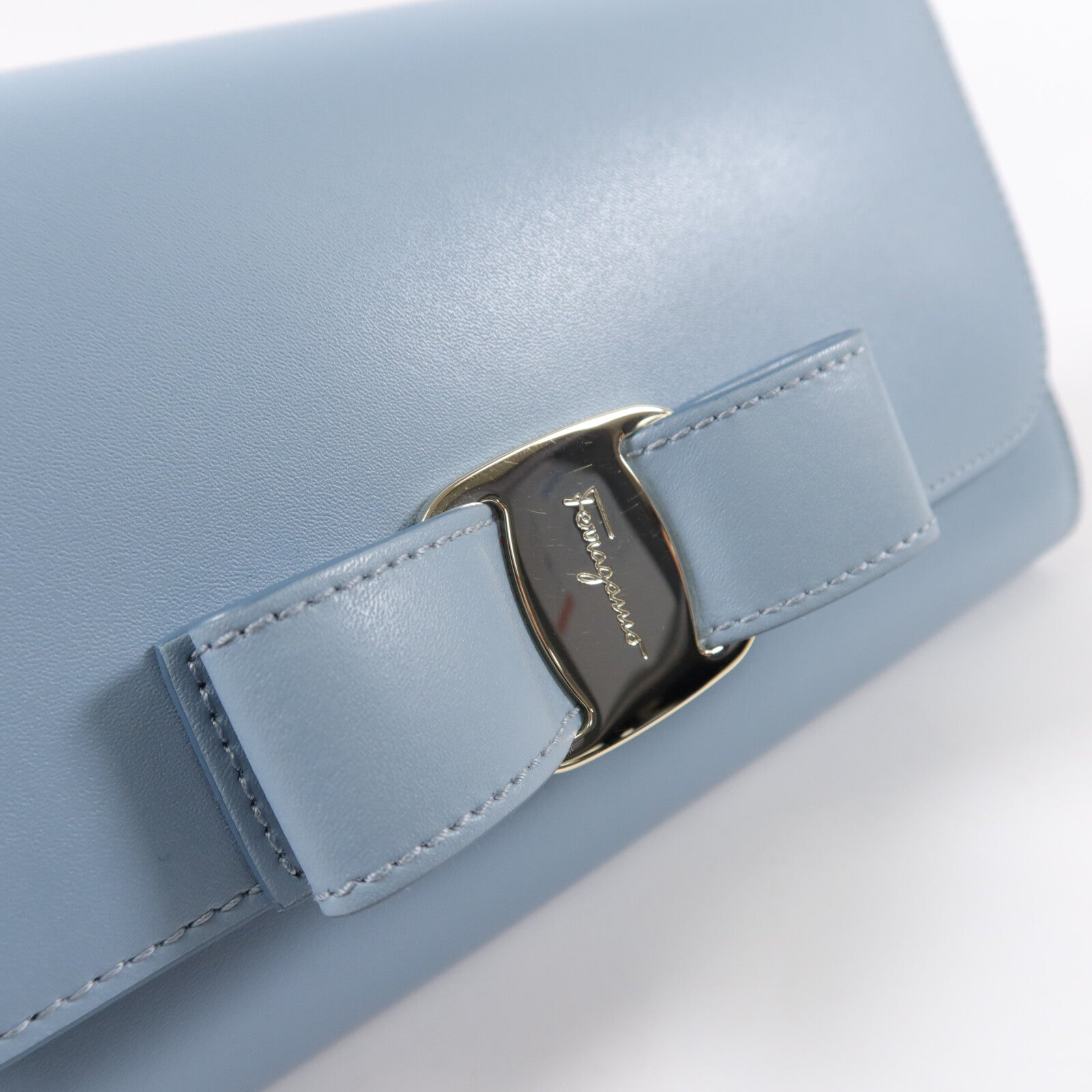 Salvatore Ferragamo 牛皮皮革Vara Bow Wallet On Chain鏈帶肩背袋