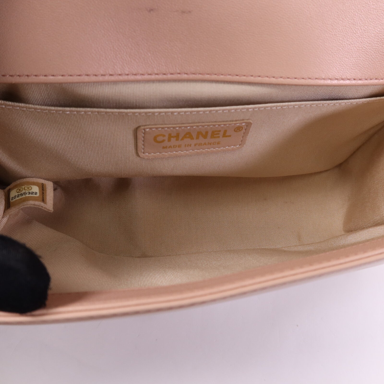 CHANEL 漆皮皮革Boy 25金扣鏈帶肩背袋