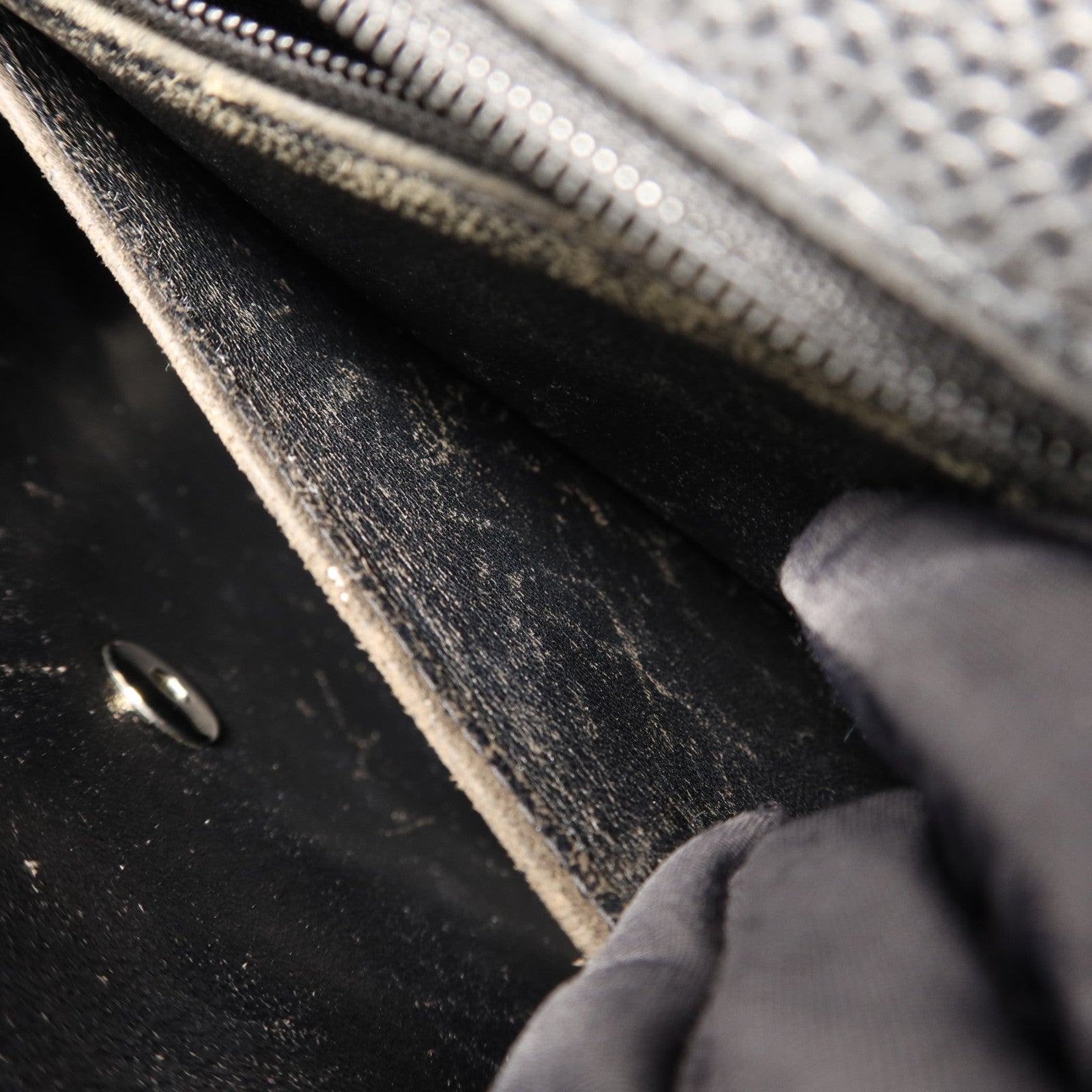 CHANEL 牛皮皮革Matelasse Bag銀扣手挽袋