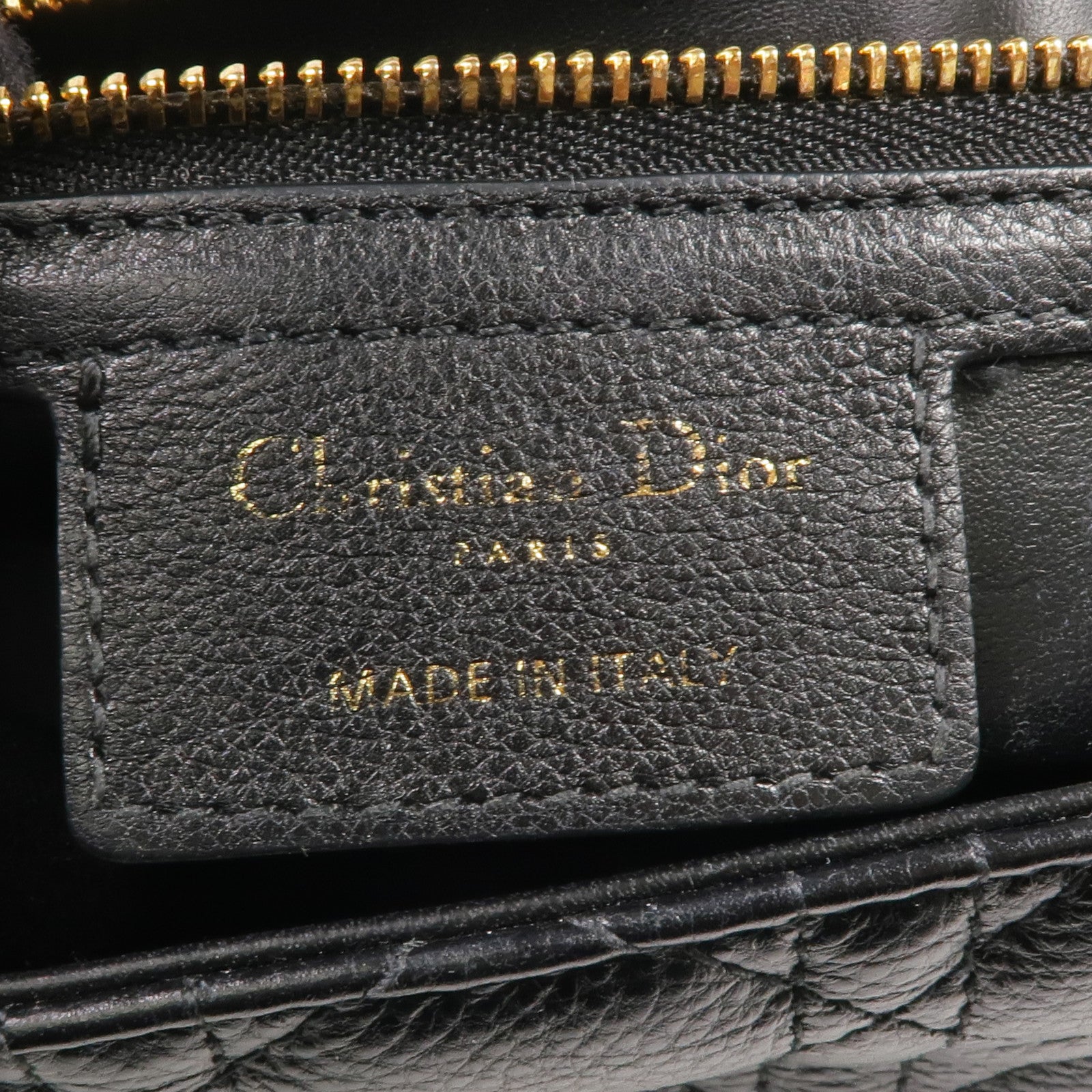 Dior 【激減優惠】牛皮皮革Care Bag Medium金扣鏈帶肩背袋
