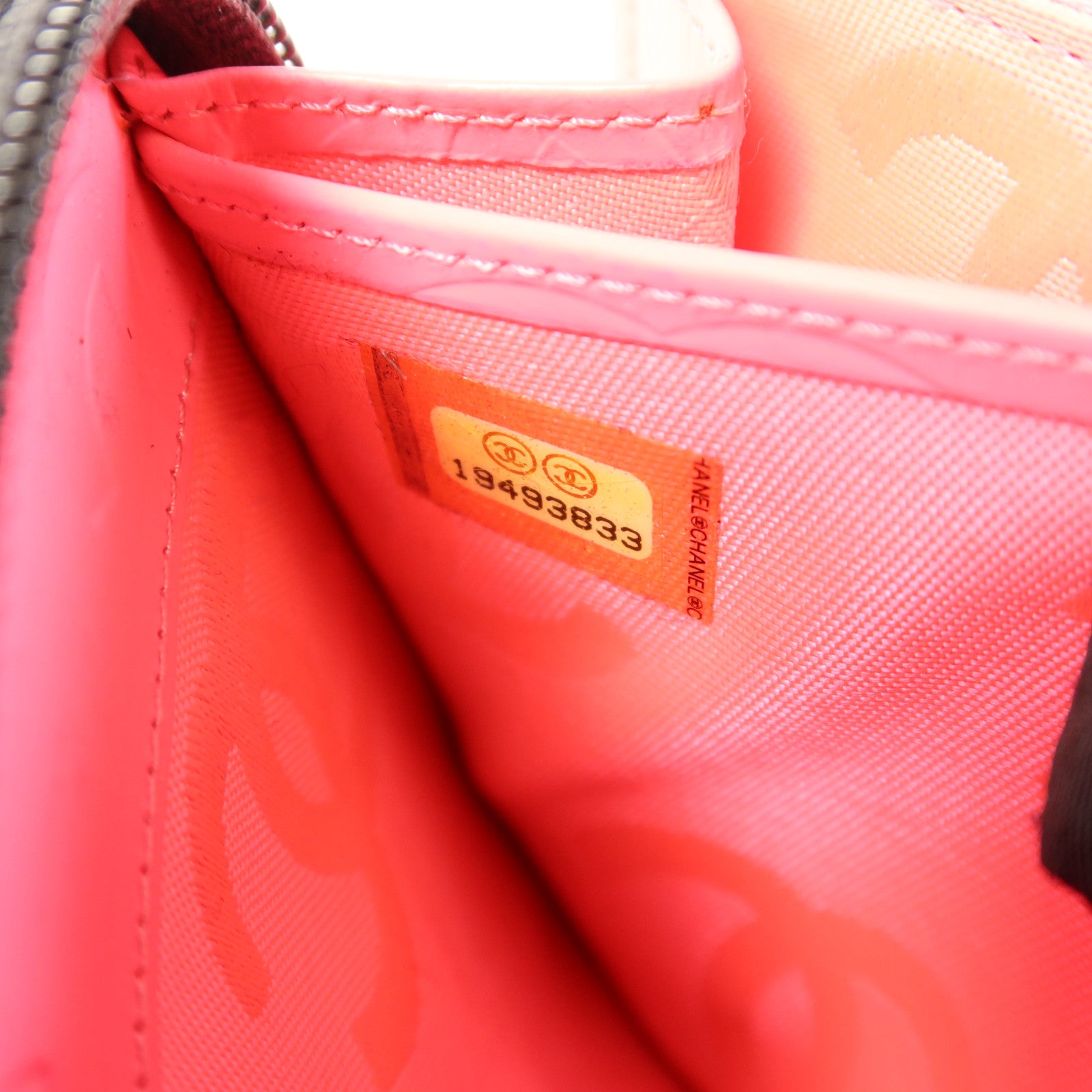 CHANEL 牛皮皮革Cambon Long Round Wallet銀扣長錢包