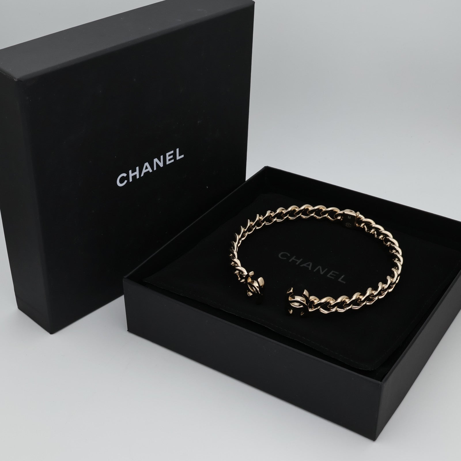 CHANEL 金屬CC Choker Necklace項鍊