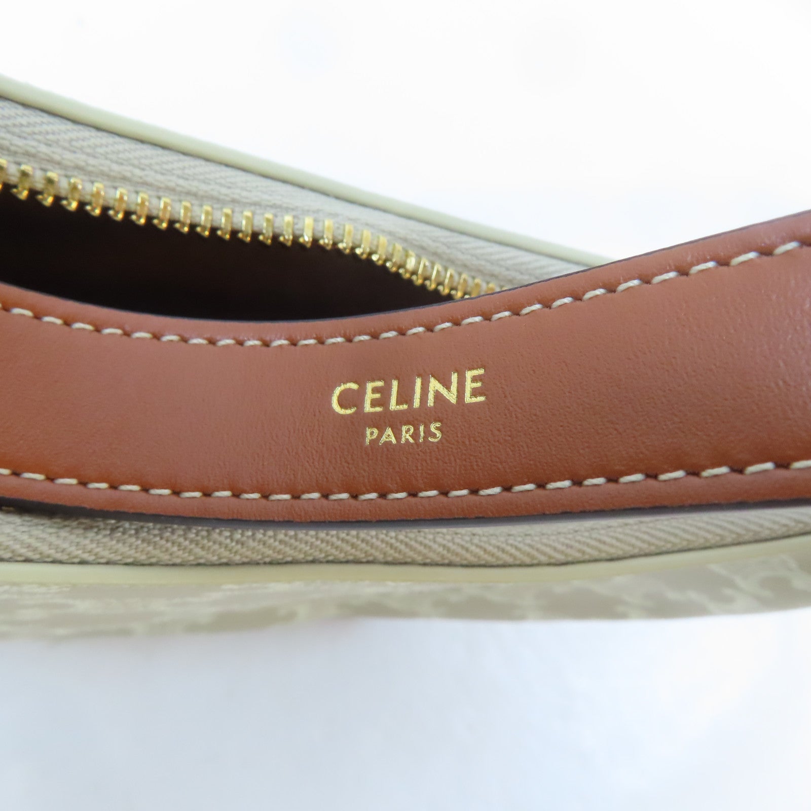 CELINE 塗層帆布Ava Triomphe金扣肩背袋米色