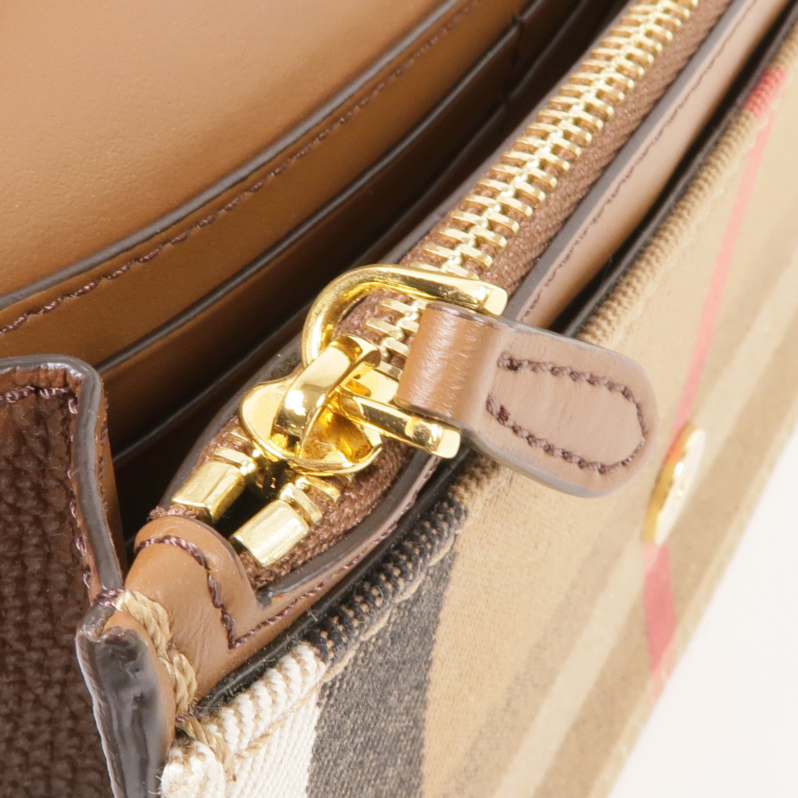 BURBERRY 牛皮皮革/帆布Chain Shoulder金扣鏈帶肩背袋