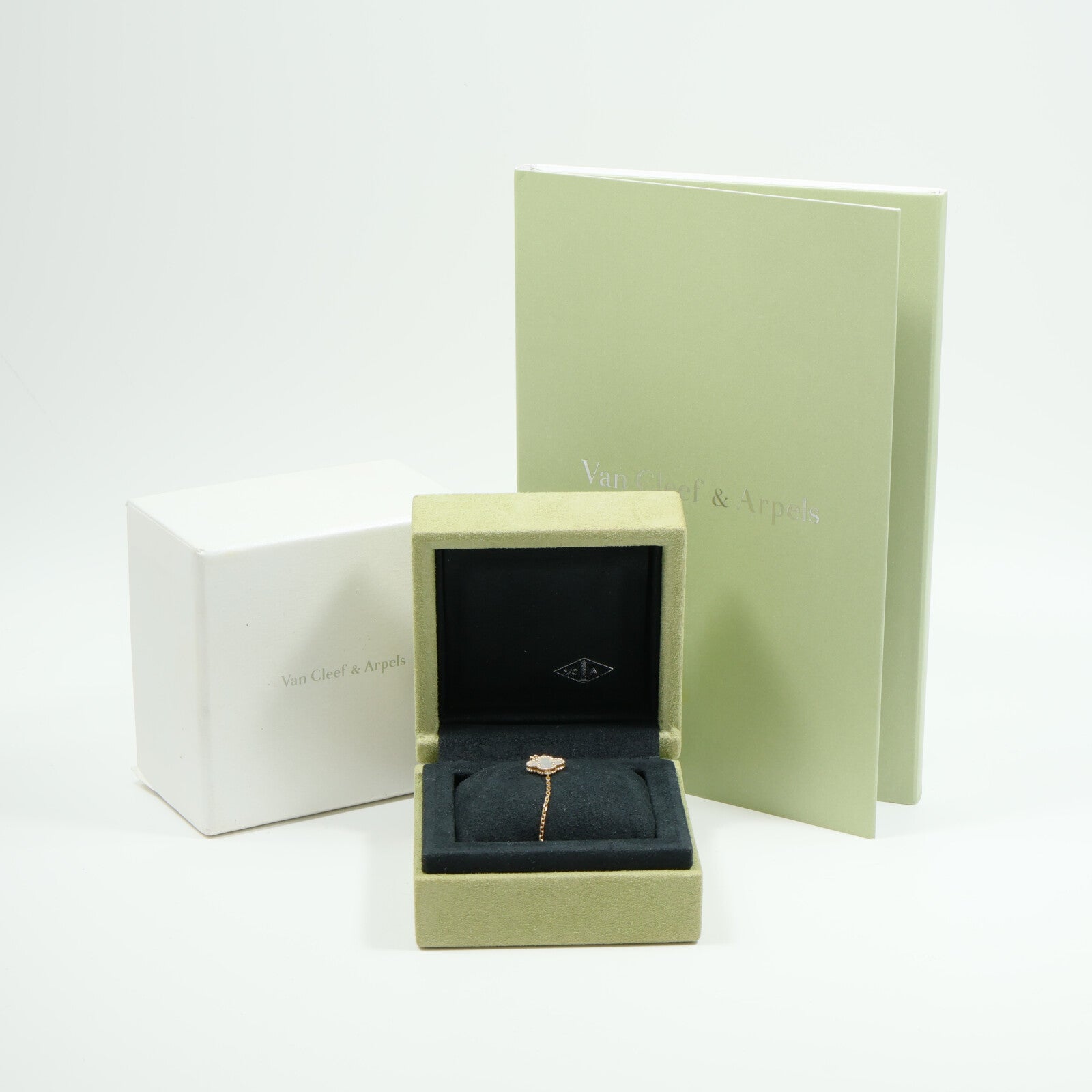 Van Cleef & Arpels 18K黃金Sweet Alhambra Bracelet珍珠母貝手鏈