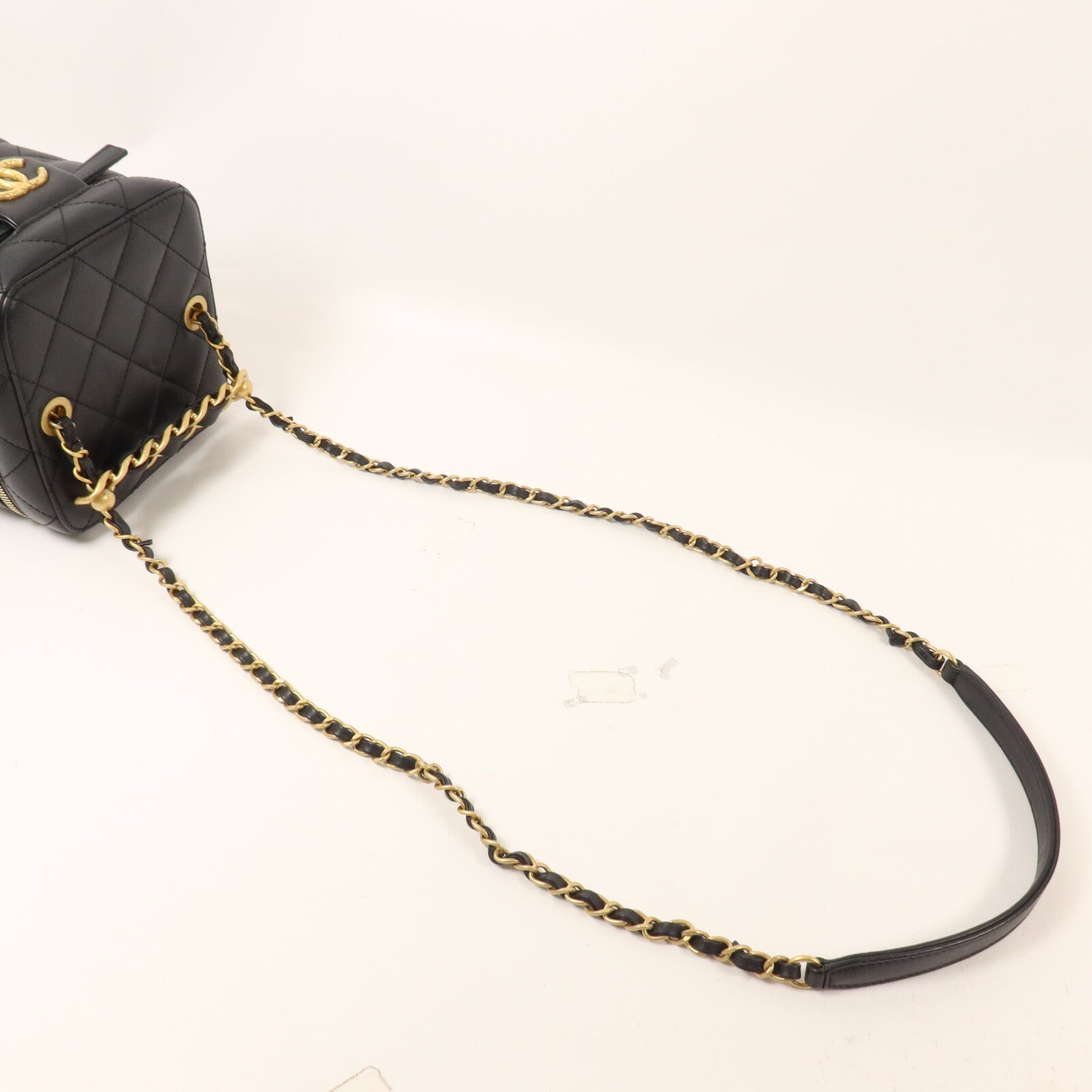 CHANEL 牛皮皮革Vanity Case 22S鏈帶手挽肩背兩用袋