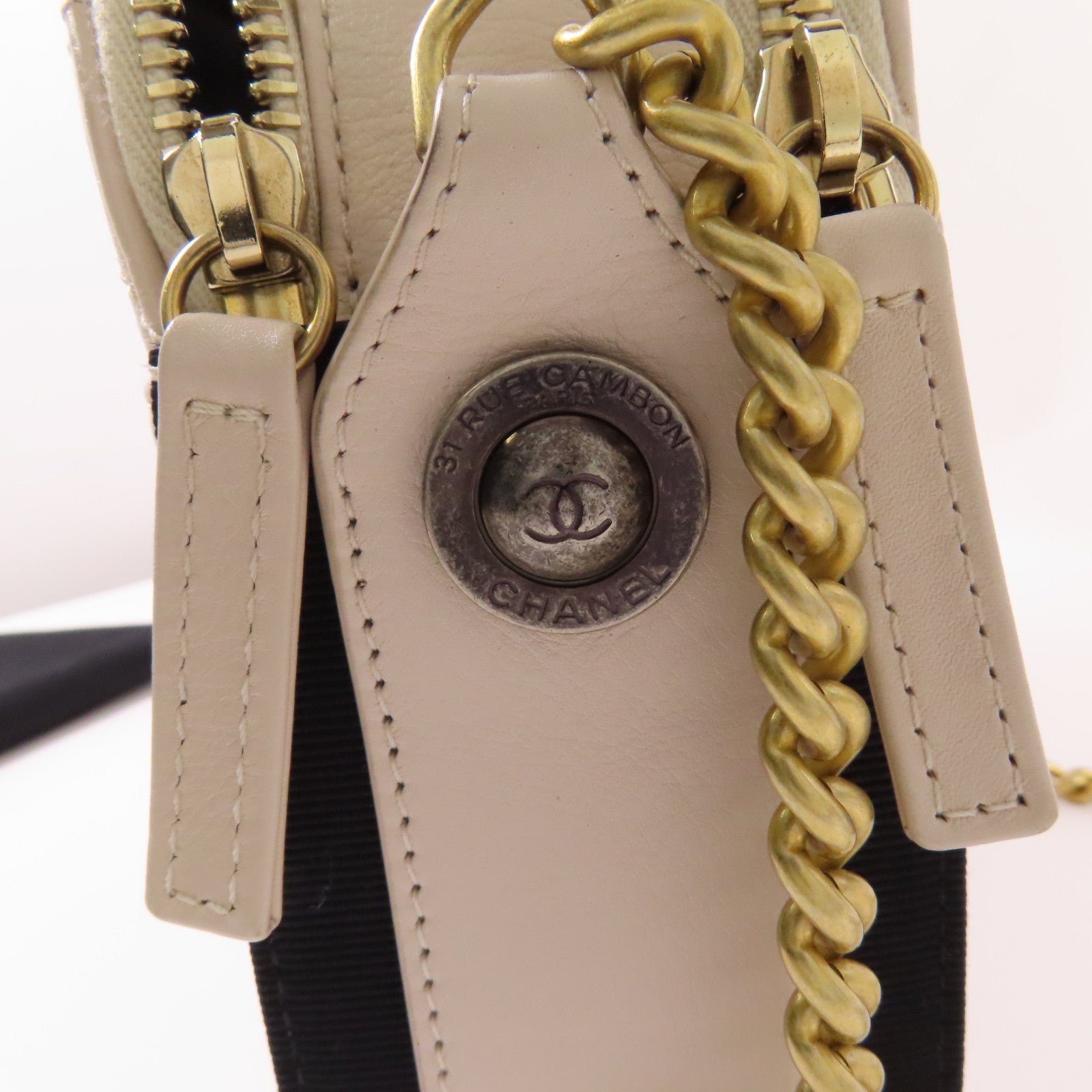 CHANEL 牛皮皮革Camera Bag金扣鏈帶肩背袋