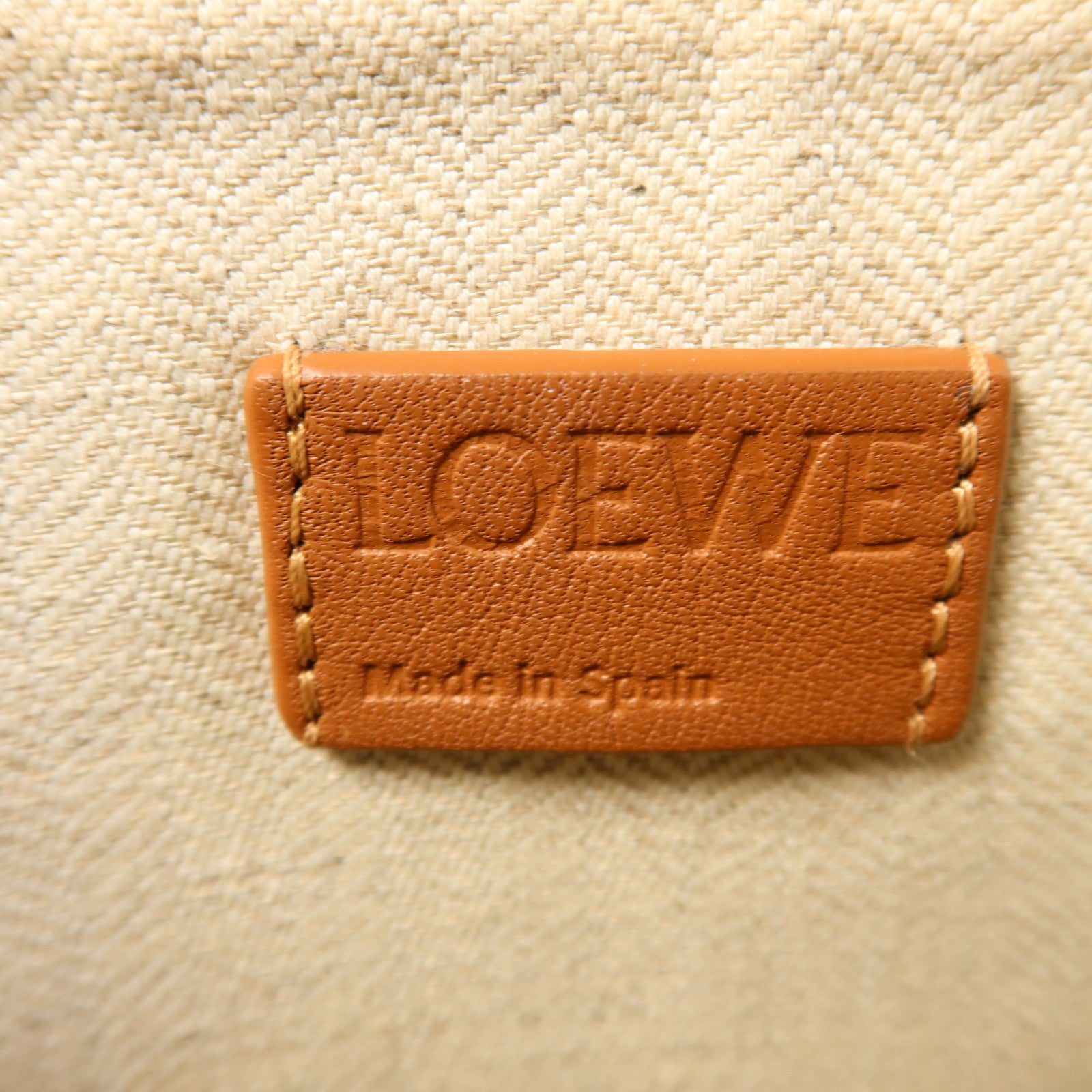 LOEWE 牛皮皮革Mini Hammock Hobo金扣手挽肩背兩用袋