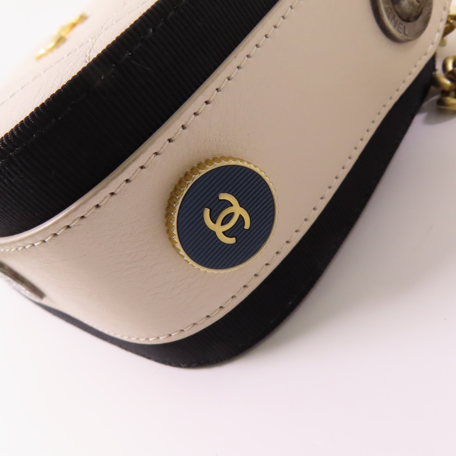 CHANEL 【激減優惠】牛皮皮革Camera Bag金扣鏈帶肩背袋