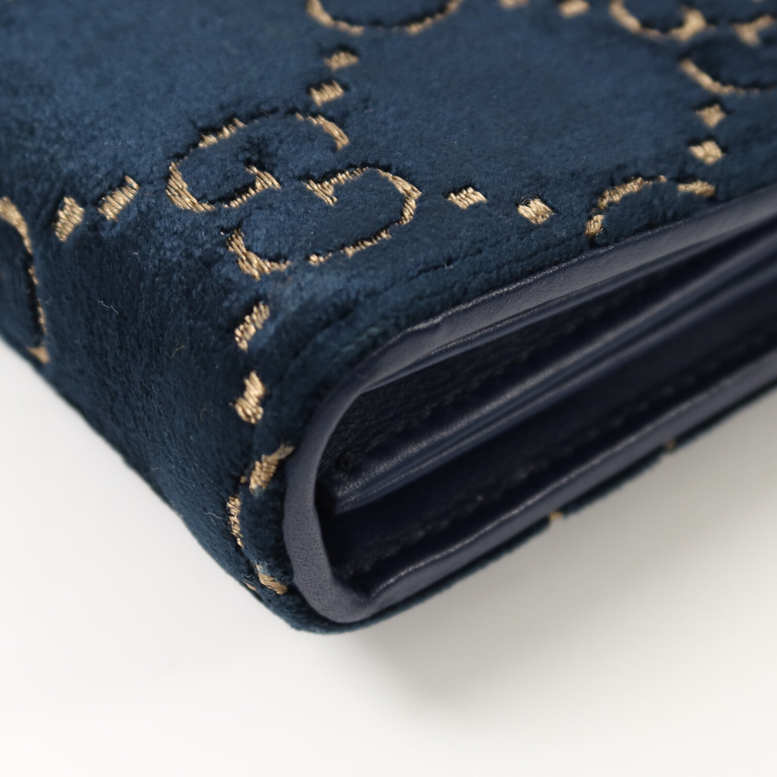 GUCCI 天鵝絨Wallet On Chain鏈帶肩背袋