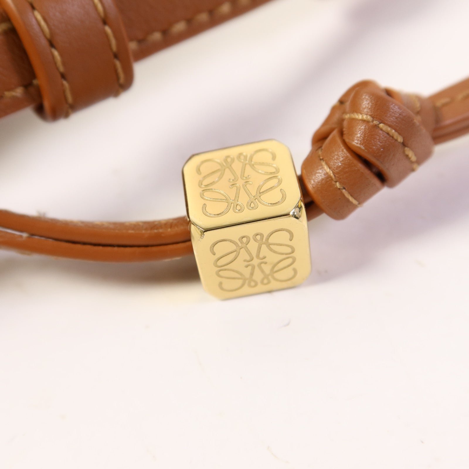 LOEWE 牛皮皮革Mini Hammock Hobo金扣手挽肩背兩用袋