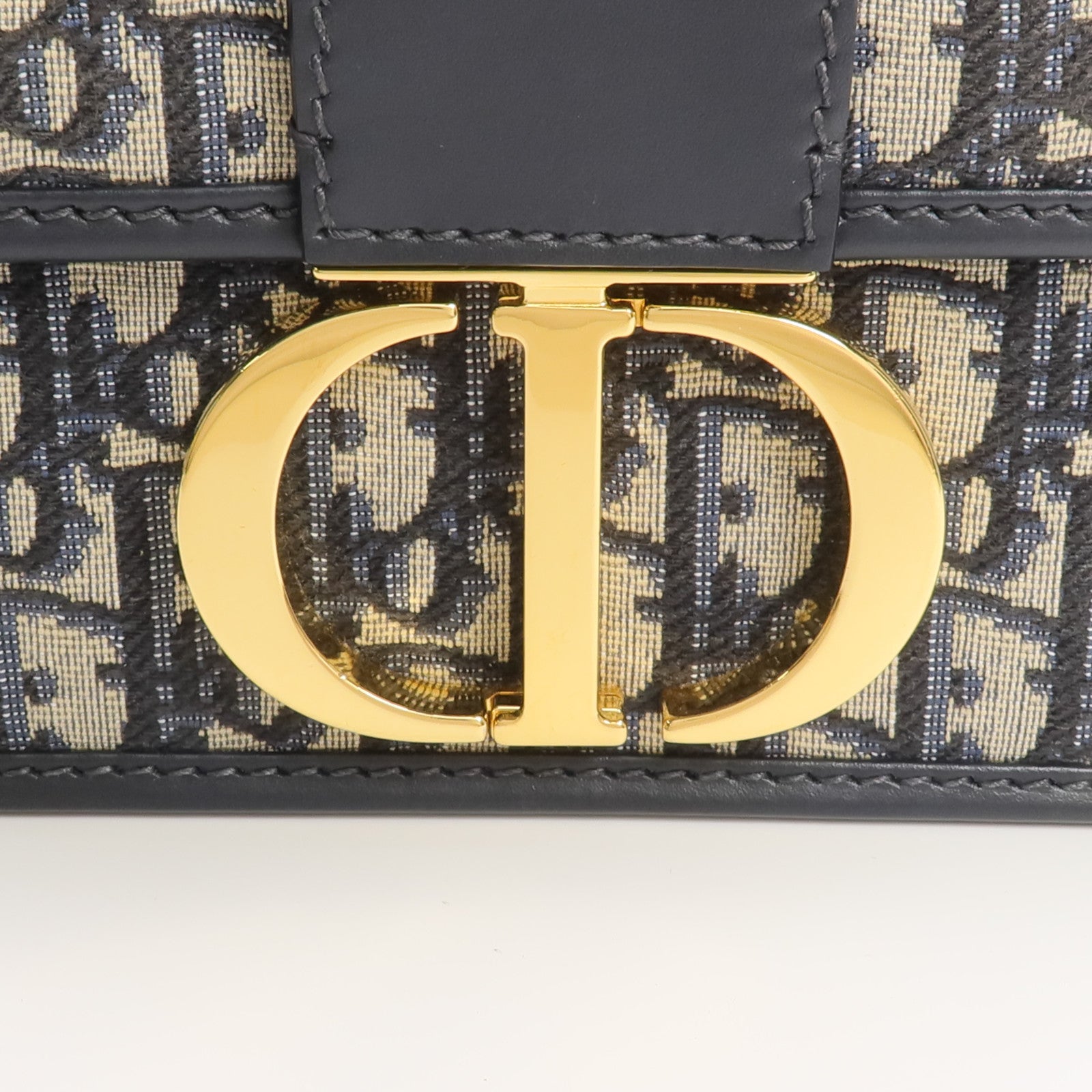Dior 帆布Montaigne 30金扣鏈帶肩背袋