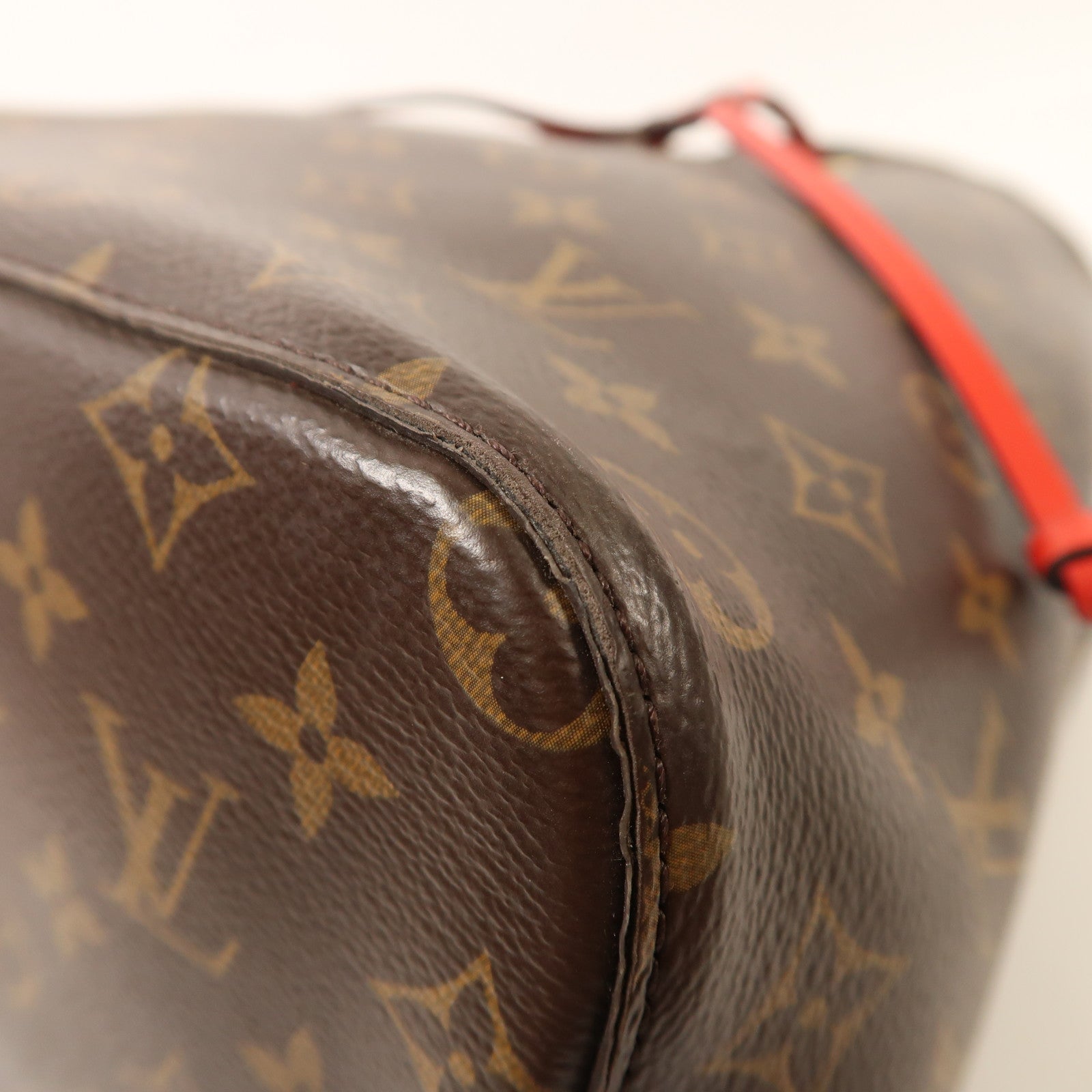 LOUIS VUITTON Monogram Neo Noe Bucket Bag金扣肩背袋Coquelicot