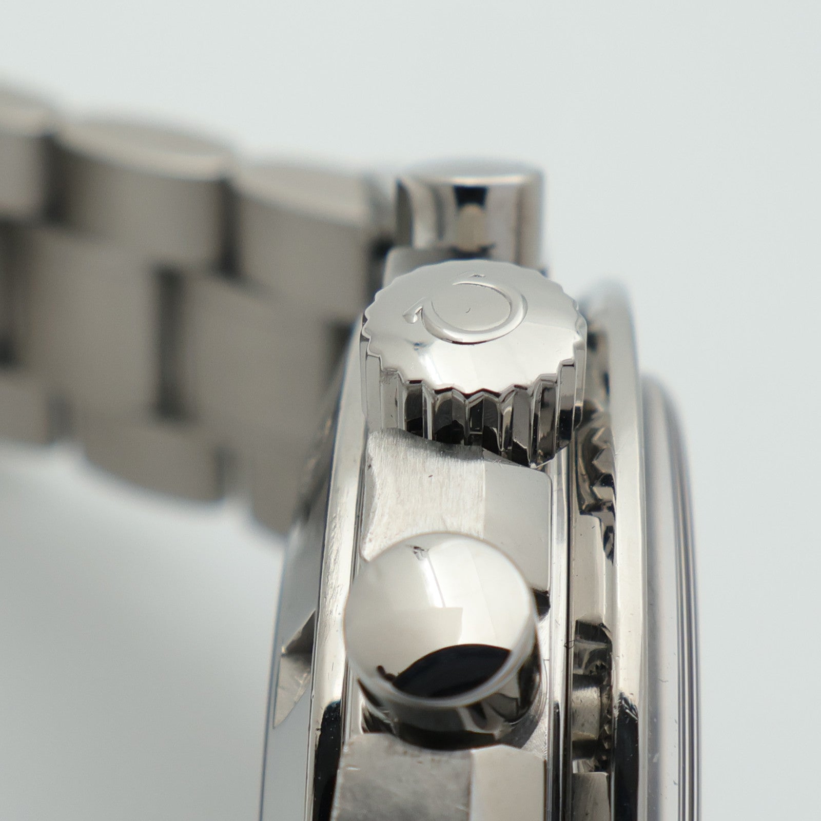 OMEGA Speedmaster Broad Arrow 321.10.44.50.02.001