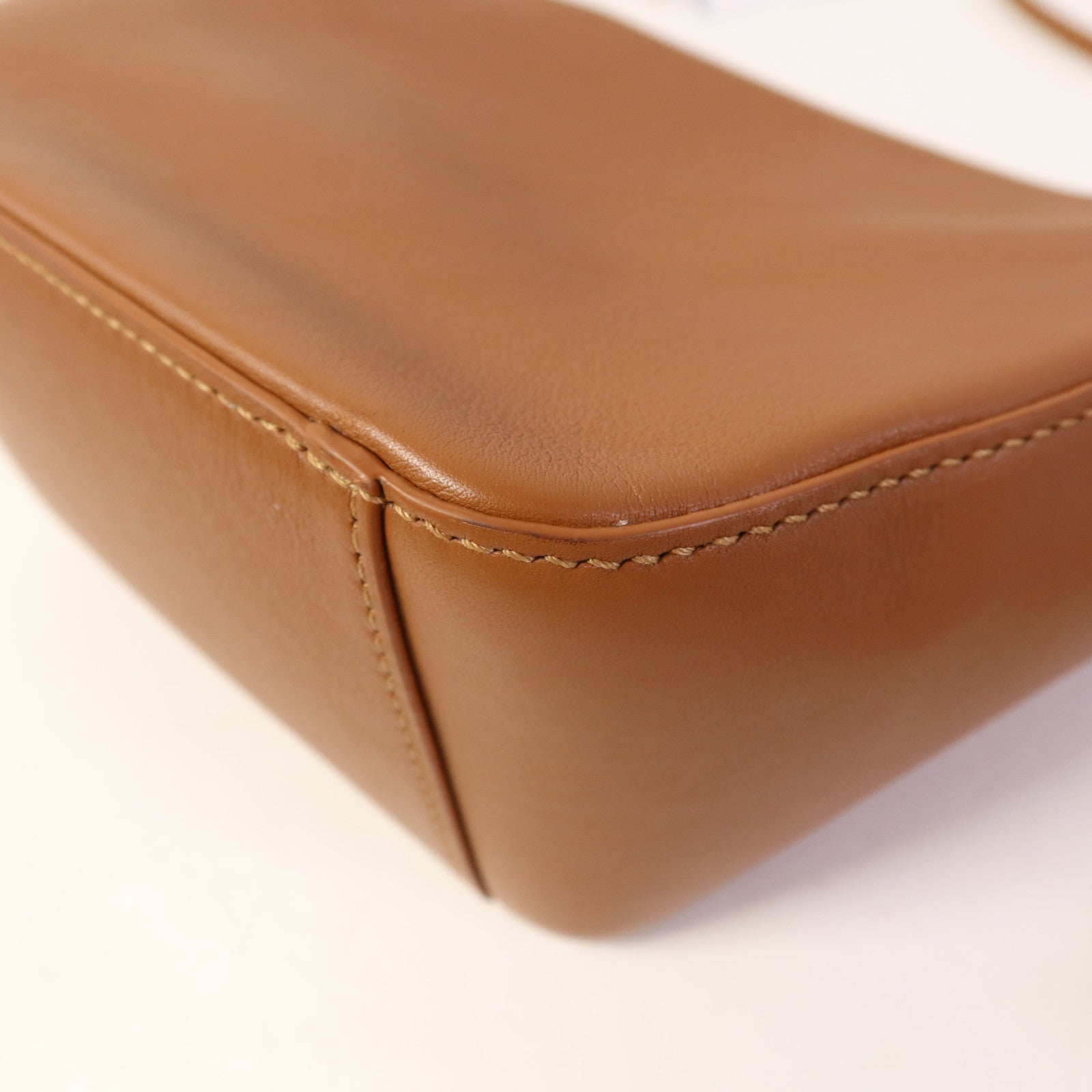 LOEWE 牛皮皮革Mini Hammock Hobo金扣手挽肩背兩用袋