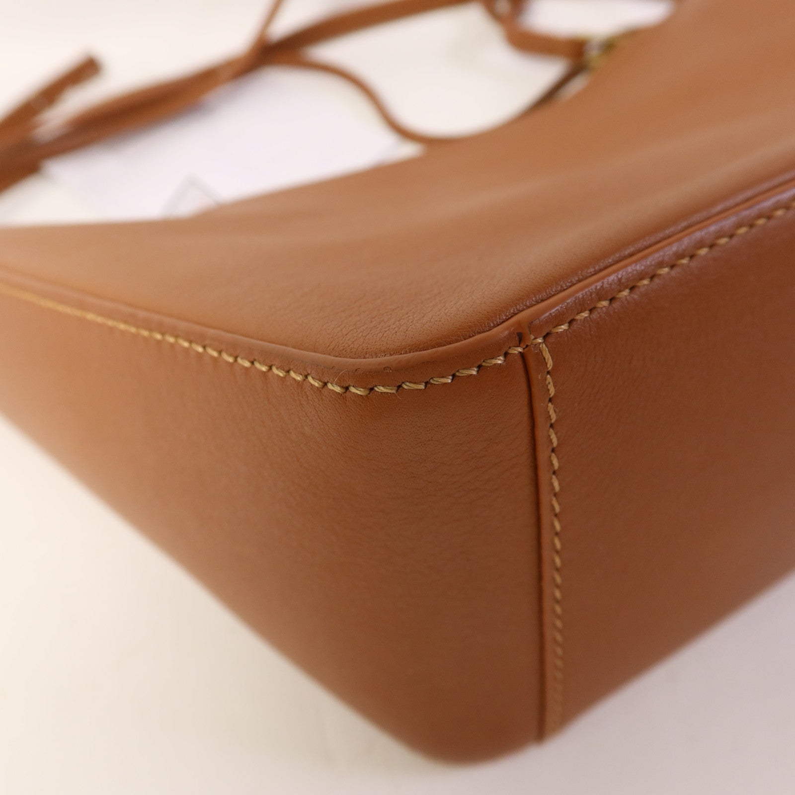 LOEWE 牛皮皮革Mini Hammock Hobo金扣手挽肩背兩用袋