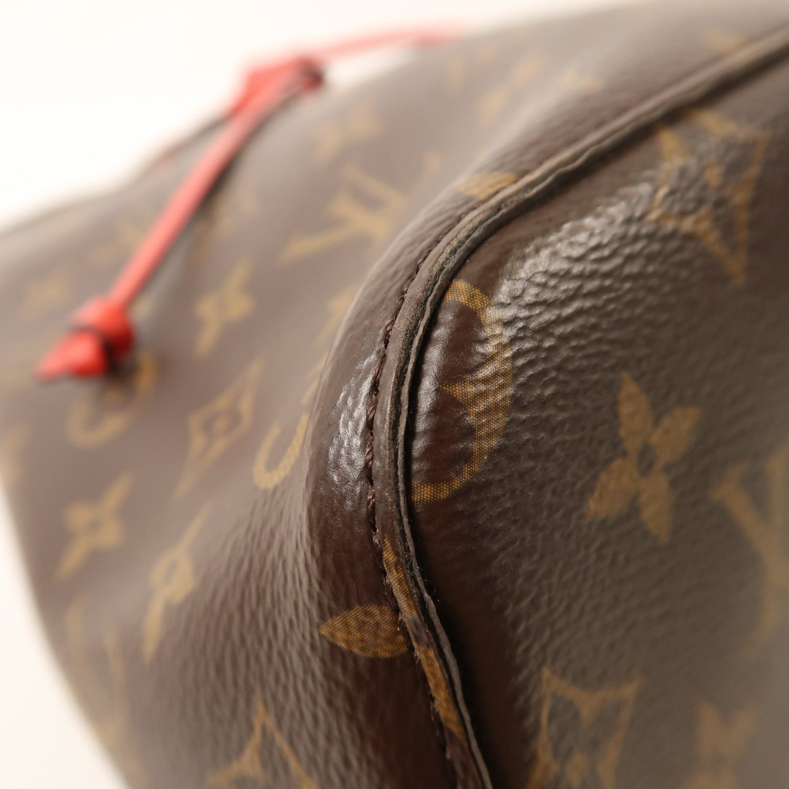 LOUIS VUITTON Monogram Neo Noe Bucket Bag金扣肩背袋Coquelicot