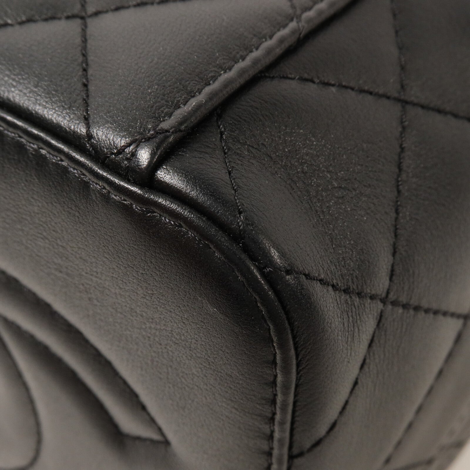CHANEL 牛皮皮革Vanity Case 22S鏈帶手挽肩背兩用袋