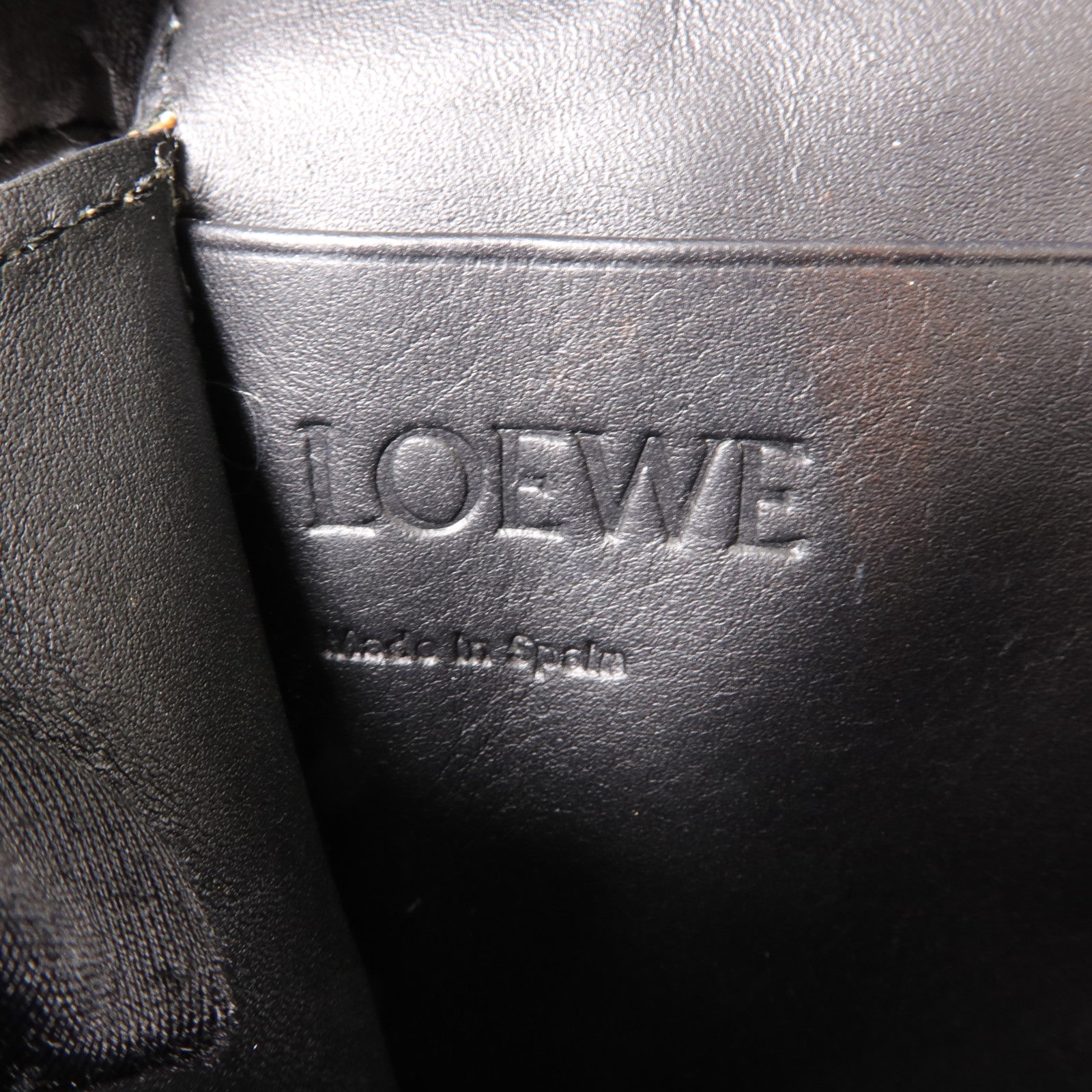 LOEWE 牛皮皮革Neck Pocket Bag肩背袋