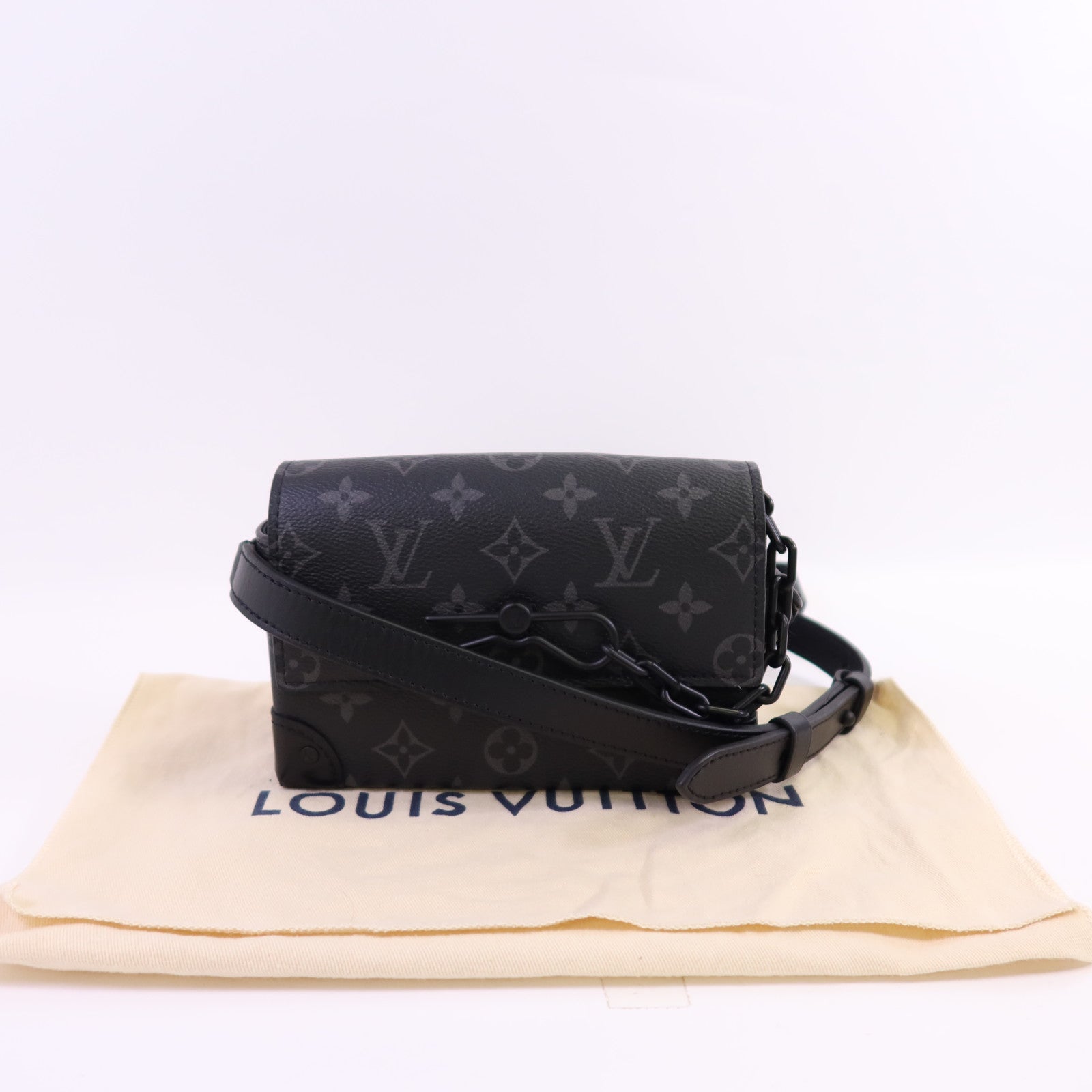 LOUIS VUITTON Monogram Eclipse Steamer Wearable Wallet肩背袋