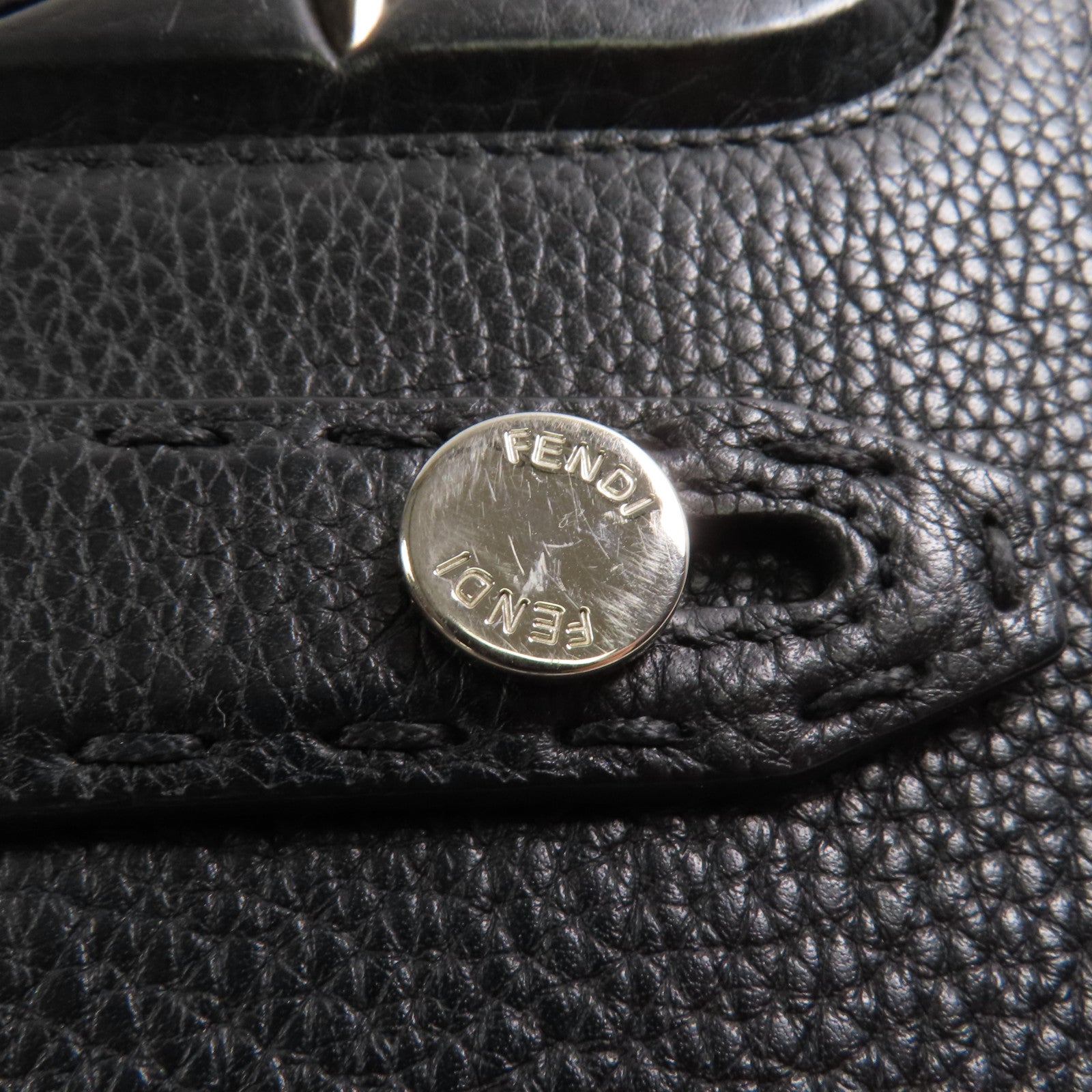 FENDI 牛皮皮革Eye Monster銀扣手拿包