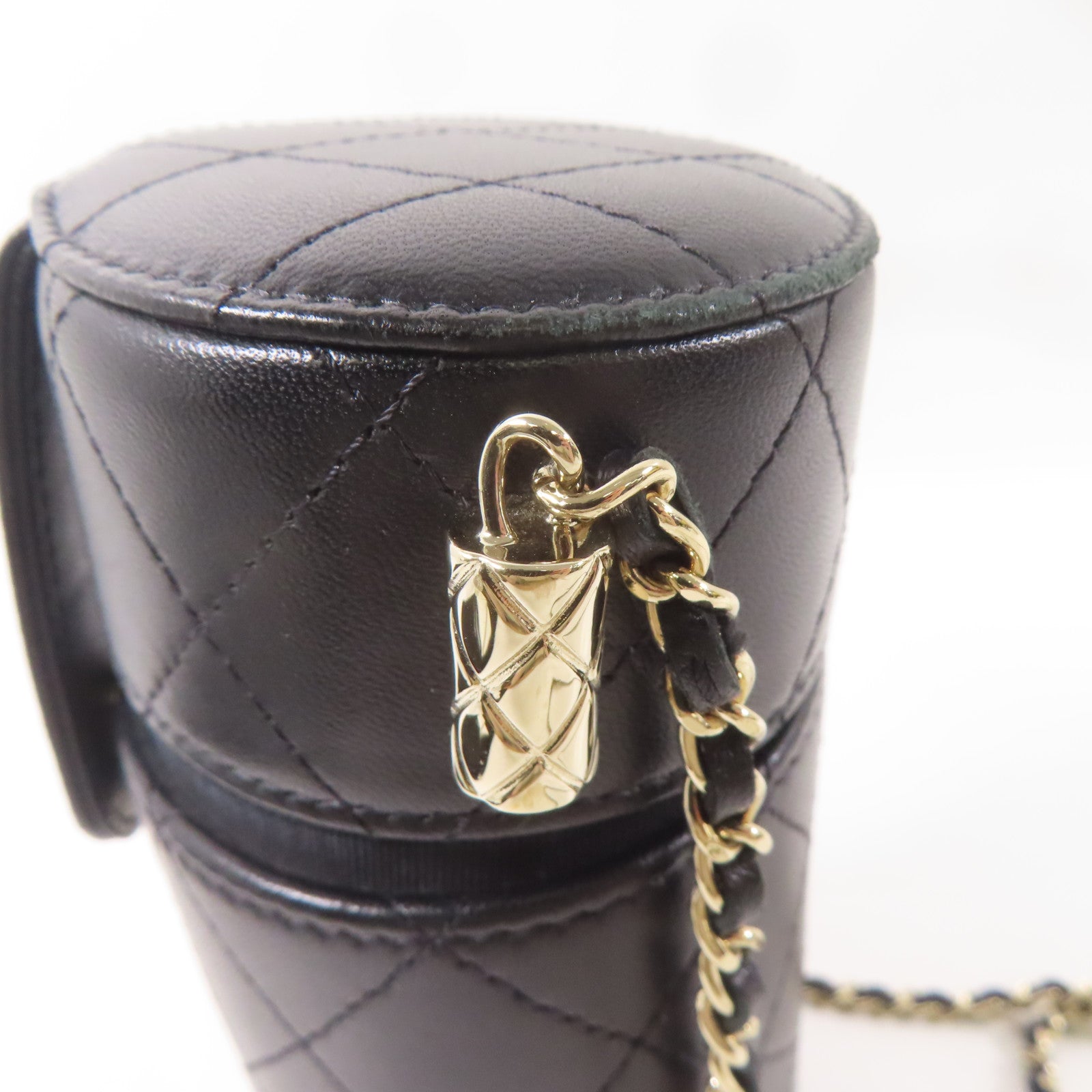 CHANEL 牛皮皮革Chain Shoulder金扣鏈帶肩背袋黑色