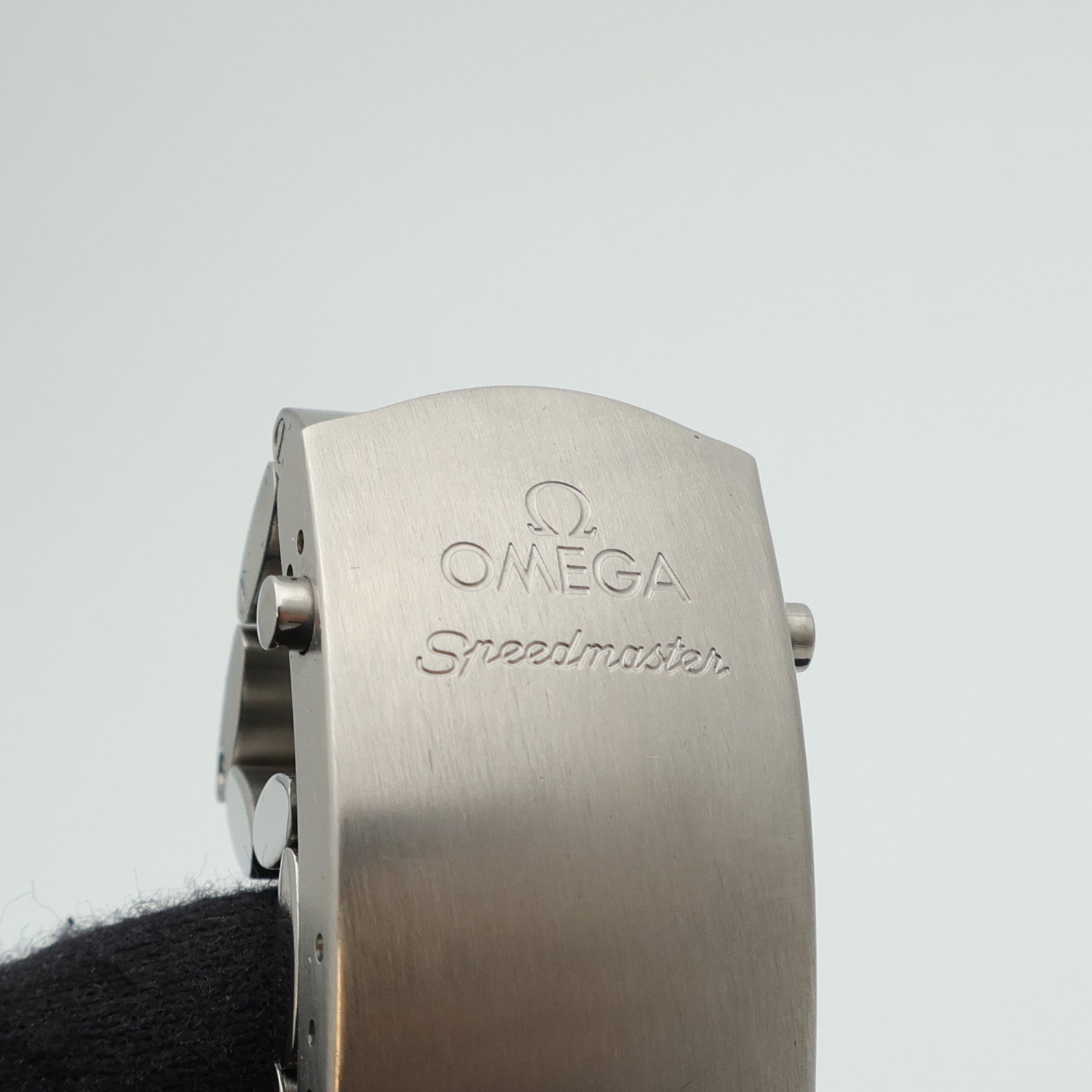 OMEGA Speedmaster Broad Arrow 321.10.44.50.02.001