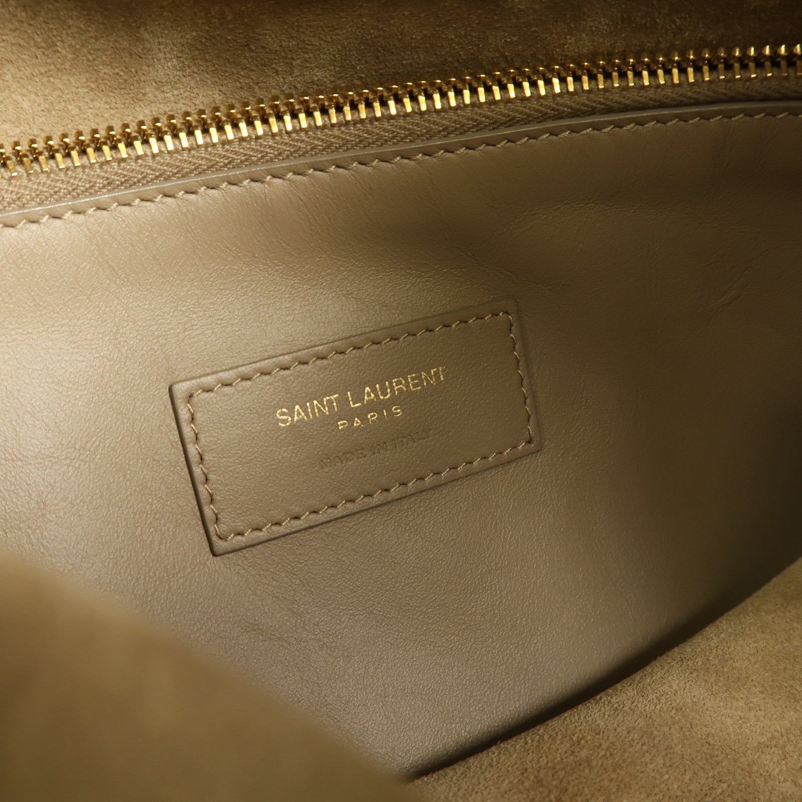 YVES SAINT LAURENT 牛皮皮革Le 5 A 7 Supple Large肩背袋